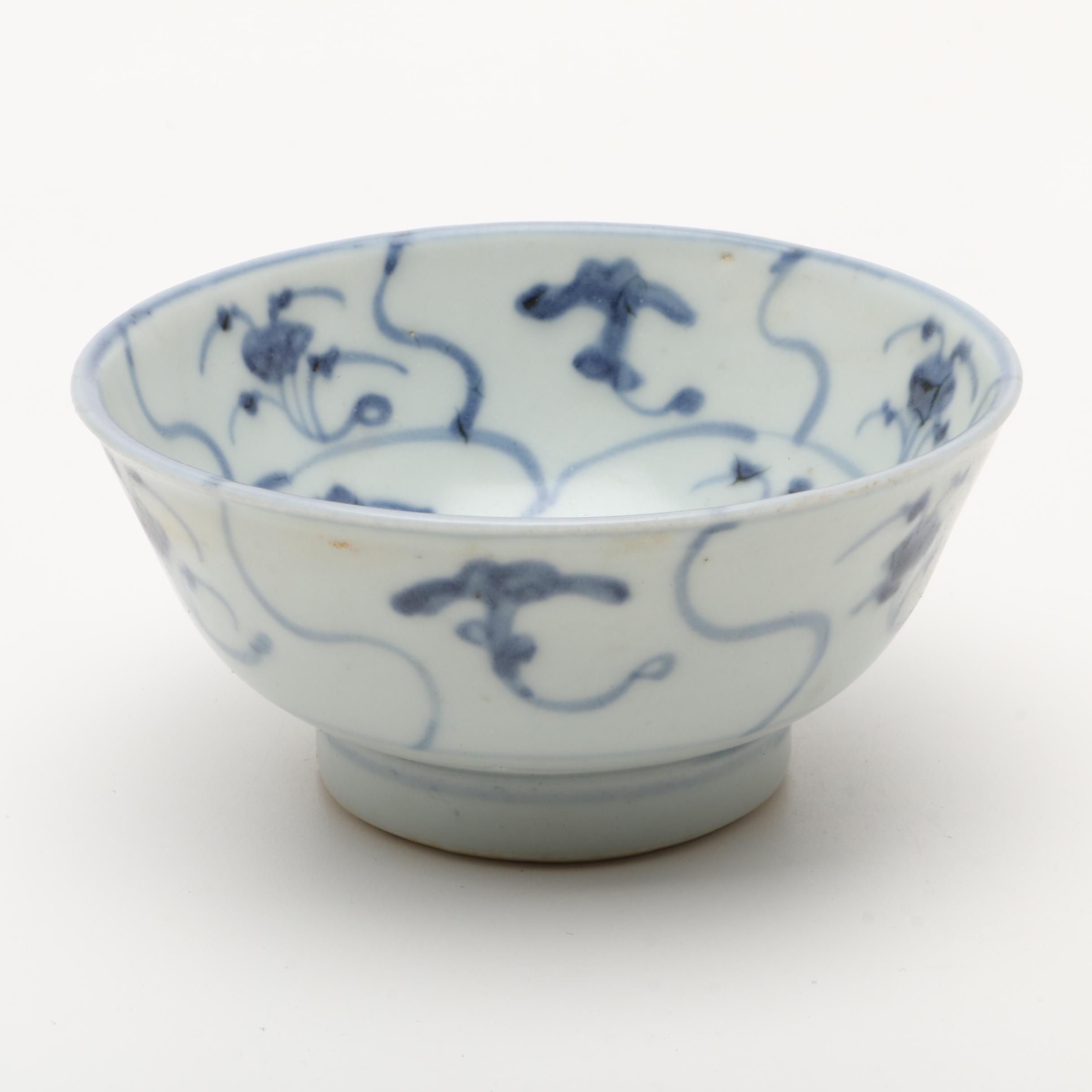 Circa 1822 "Tek Sing" Shipwreck Porcelain Bowls