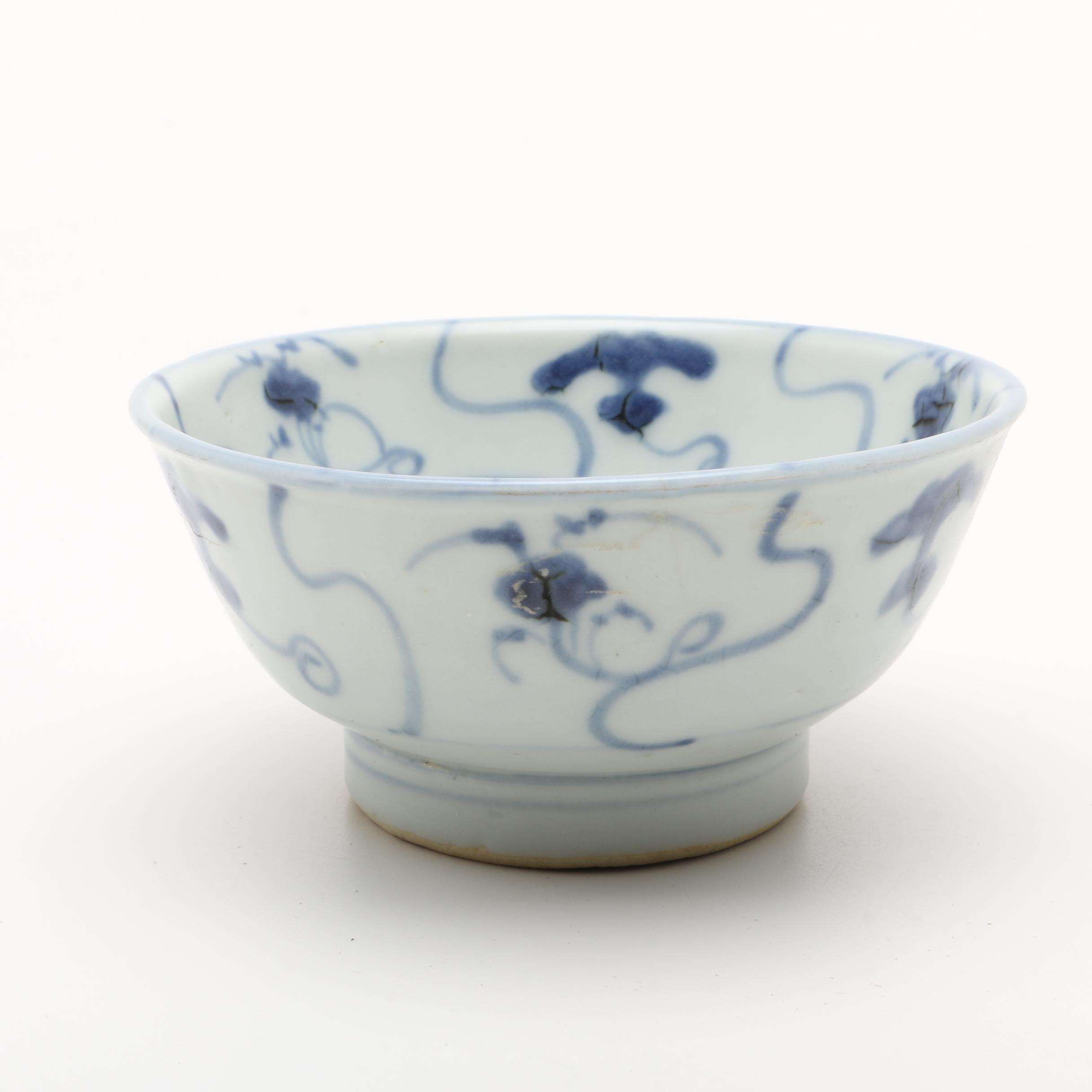 Six Antique Chinese Porcelain Bowls Salvaged From the "Tek Sing" Shipwreck