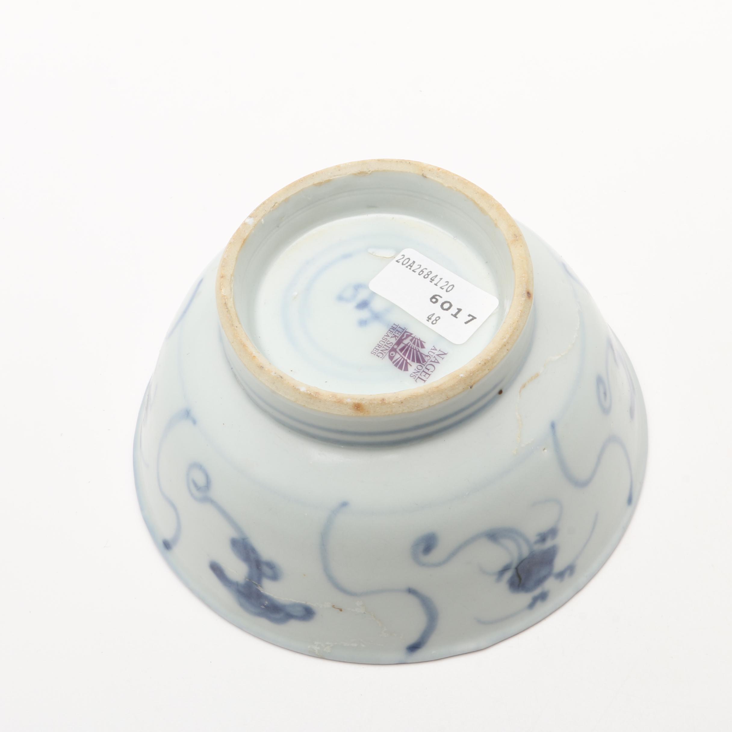 Six Antique Chinese Porcelain Bowls Salvaged From the "Tek Sing" Shipwreck