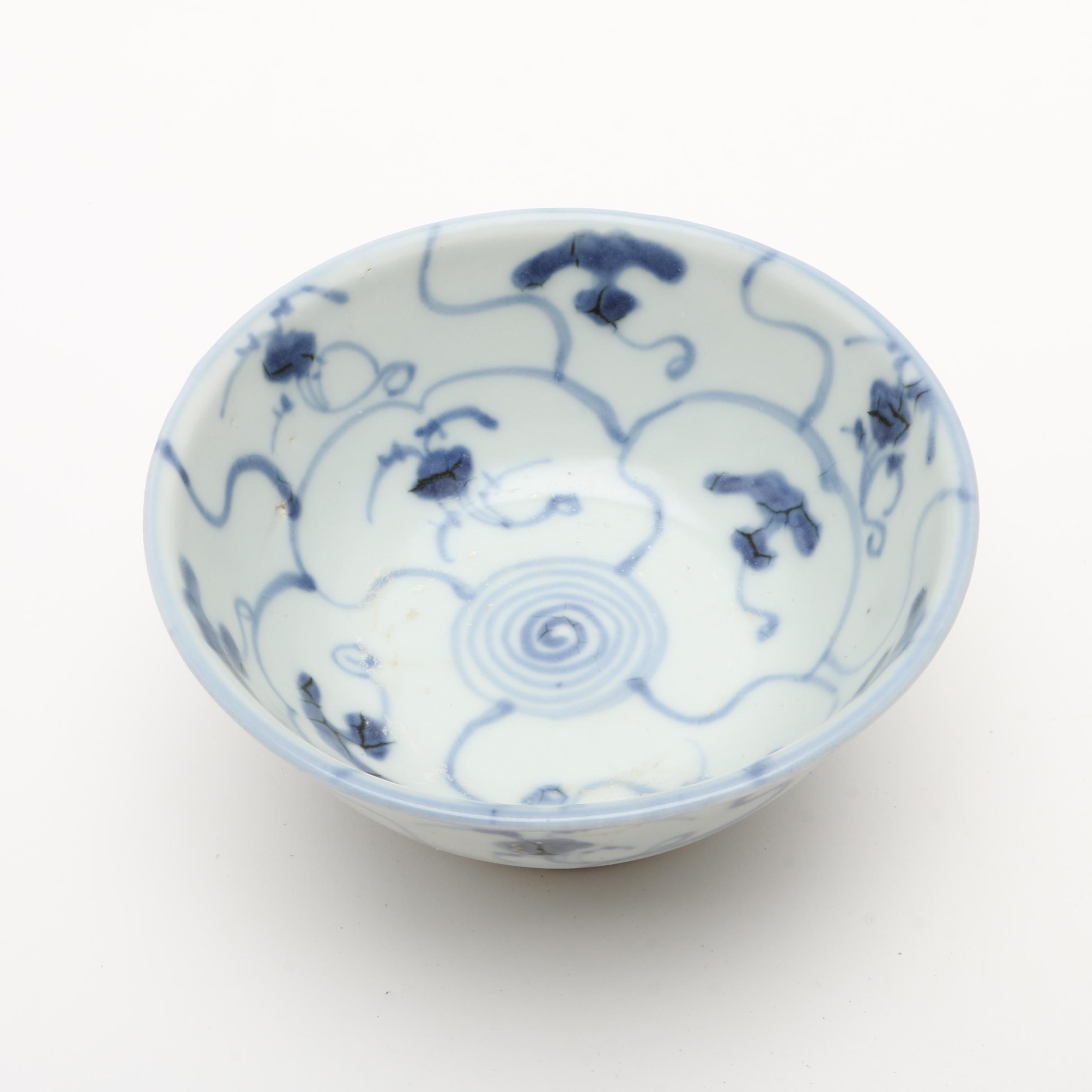 Six Antique Chinese Porcelain Bowls Salvaged From the "Tek Sing" Shipwreck