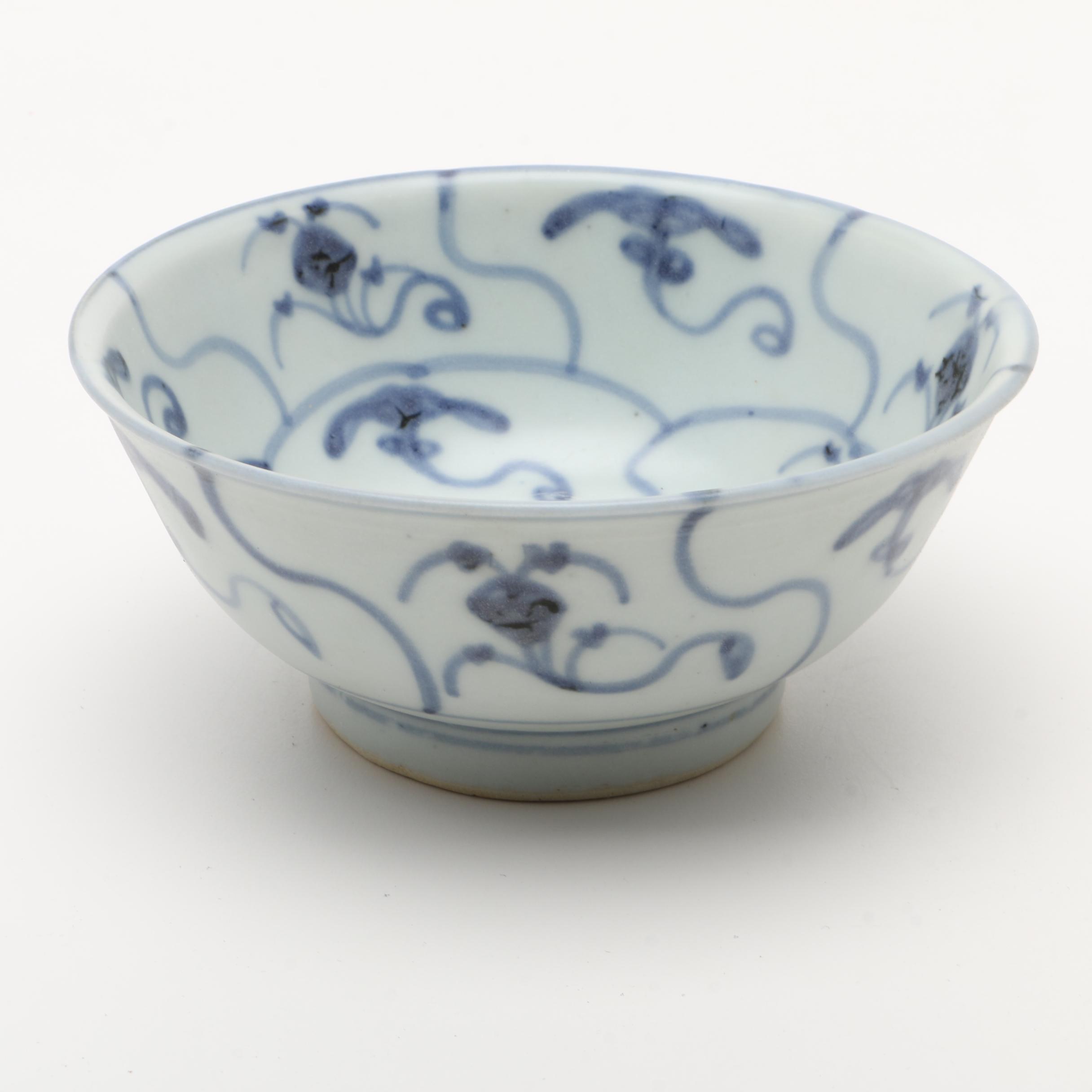 Six Antique Chinese Porcelain Bowls Salvaged From the "Tek Sing" Shipwreck