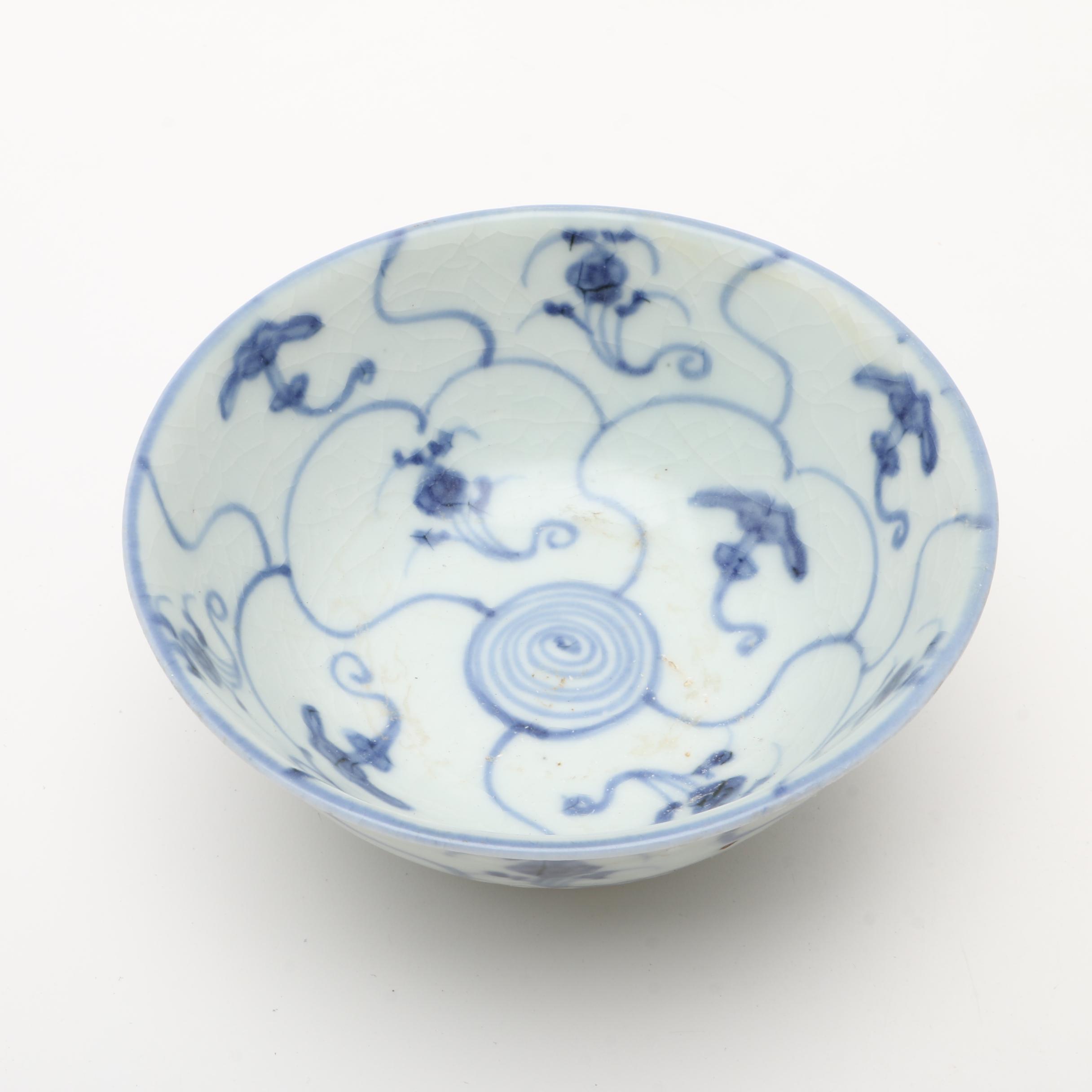 Six Antique Chinese Porcelain Bowls Salvaged From the "Tek Sing" Shipwreck