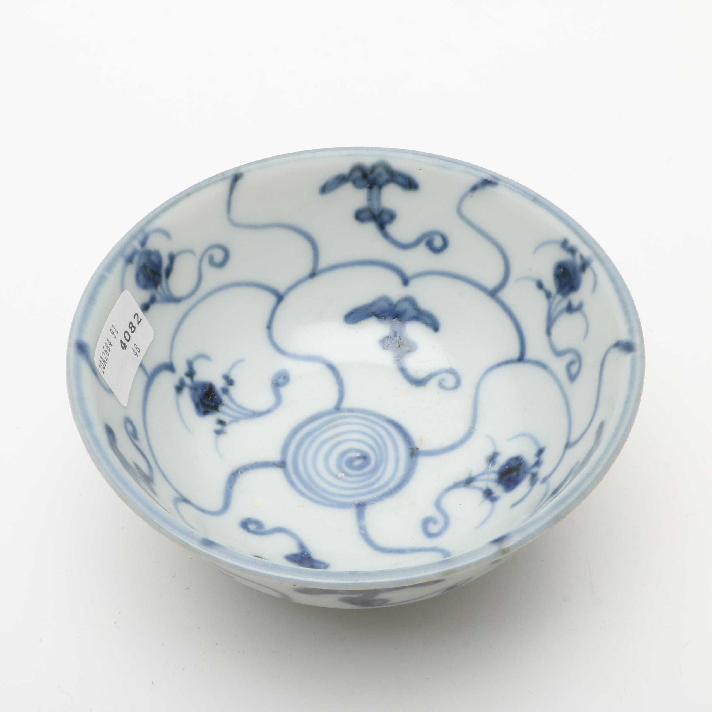 Six Antique Chinese Porcelain Bowls Salvaged From the "Tek Sing" Shipwreck