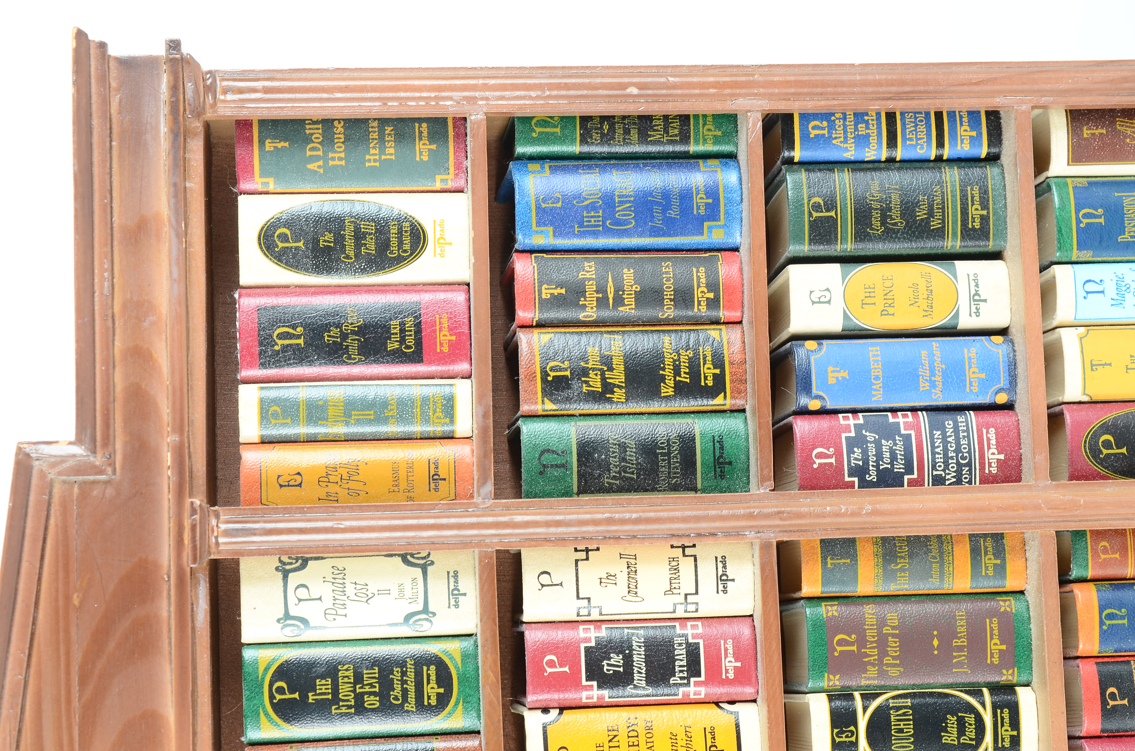 Del Prado 84-Volume "The Miniature Classics Library" with Display Shelf
