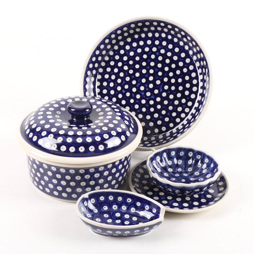 Ceramika Artystyczna Bolesławiec Polish Pottery "Polka Dot" Bake-and Serveware