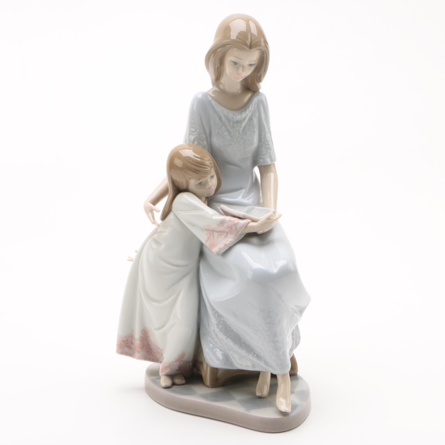1988 Lladró Signed "Bedtime Story" Porcelain Figurine