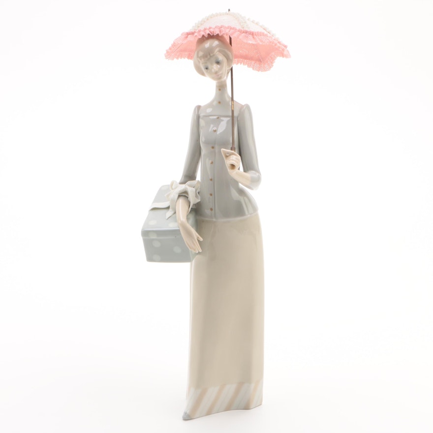 Lladró "The Dressmaker" Porcelain Figurine