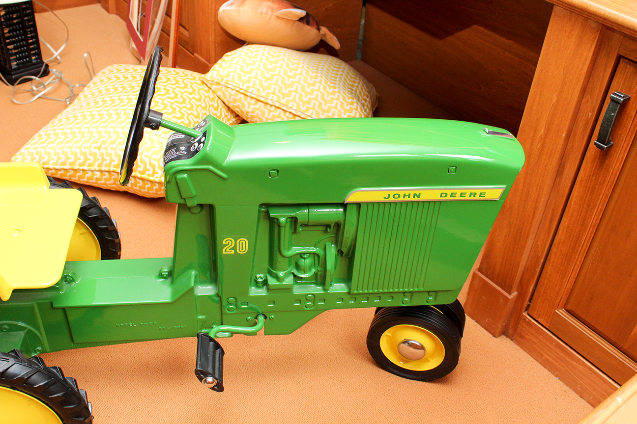 John Deere 20 Series Pedal Tractor