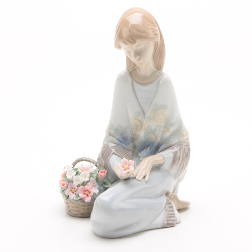 1988 Lladró Collector's Society "Flower Song" Porcelain Figurine
