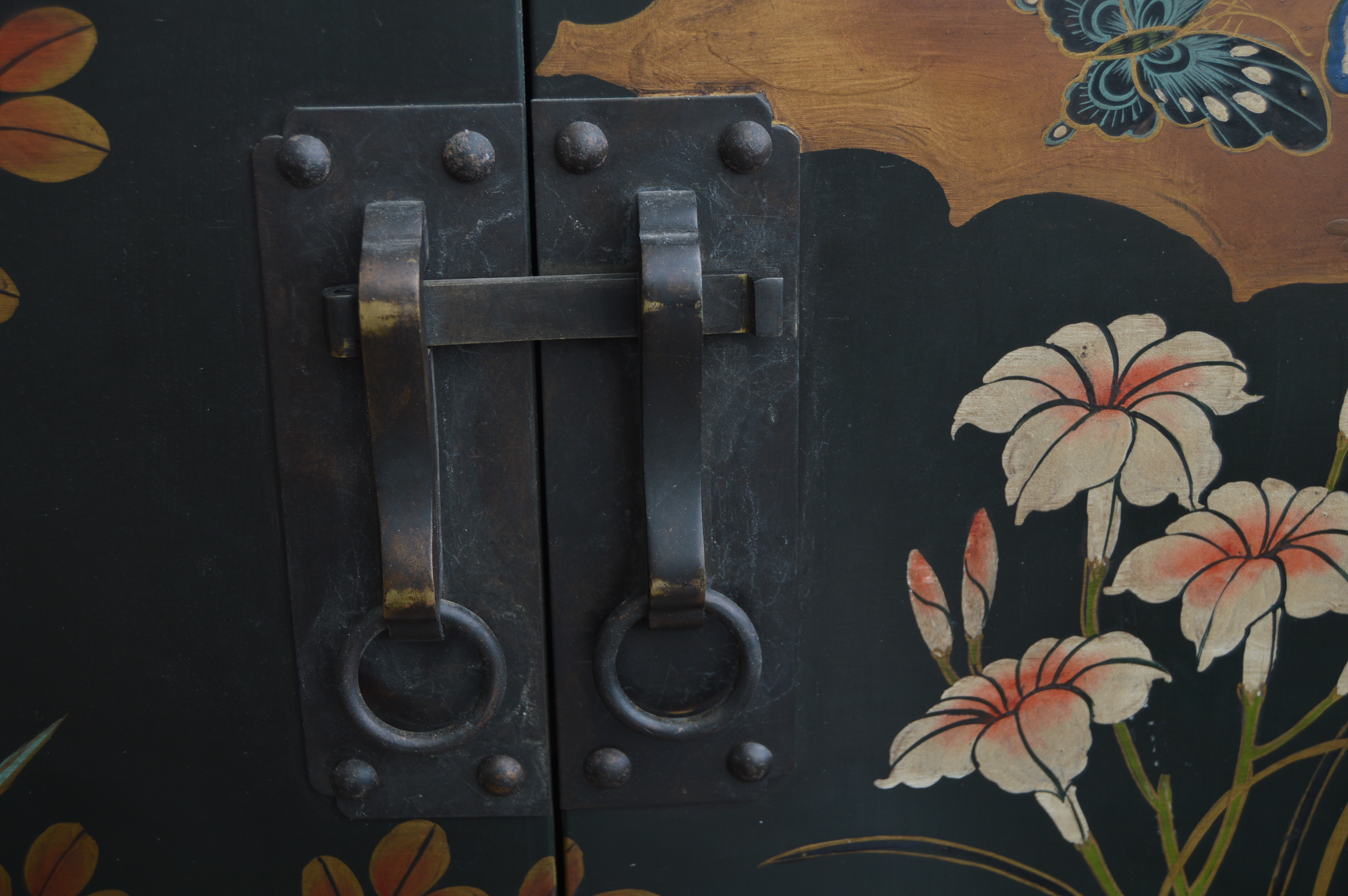 Vintage Japanese Lacquerware Cabinet