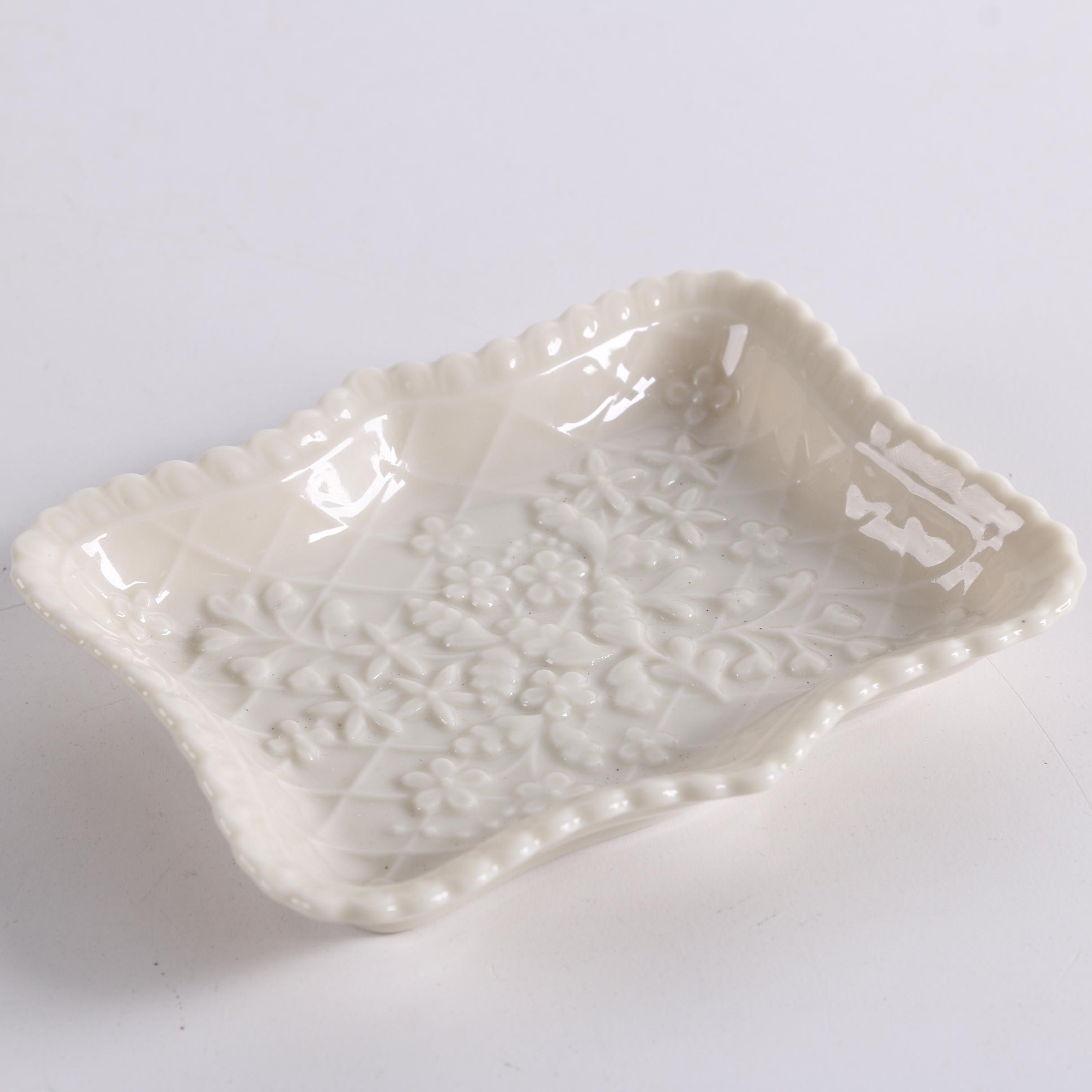 Lenox "Georgian Collection" Clock with "Rose Manor" and "Wedding Promises" Trays