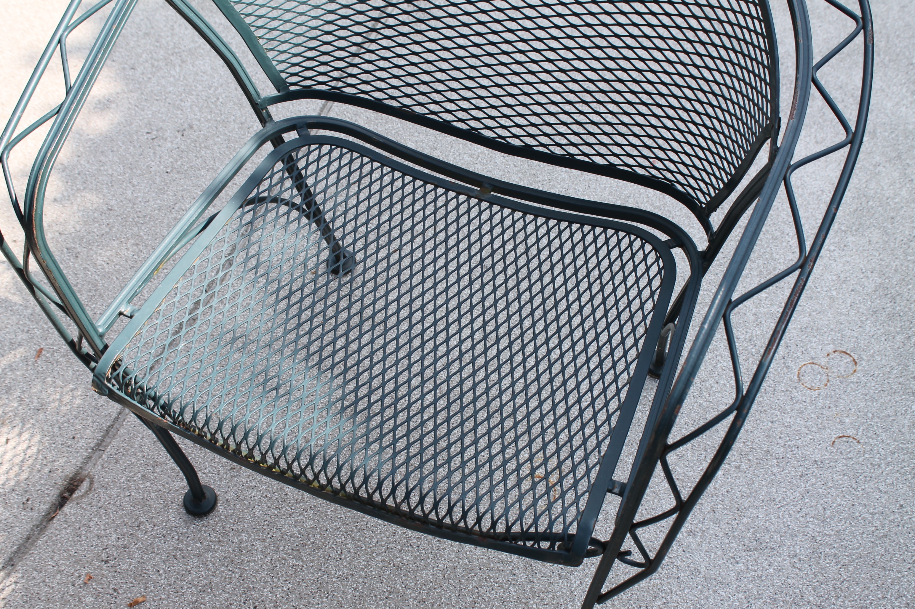 Bent Metal Patio Table and Chairs with Umbrella