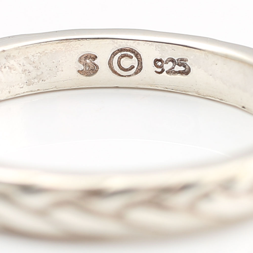 Sterling Silver Chevron Top Band