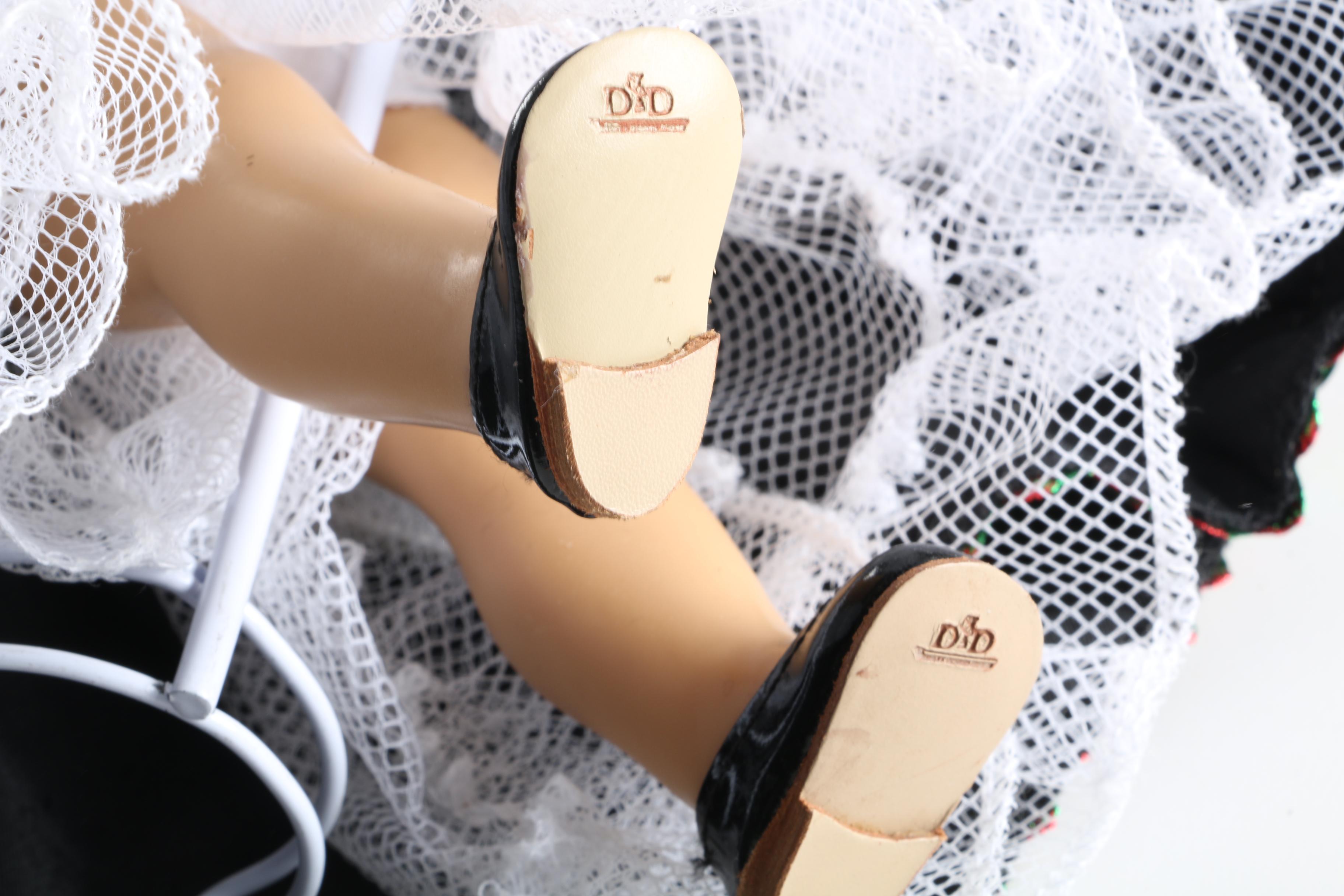 Vintage Porcelain Dolls Including Kultura and Muñeca Eny