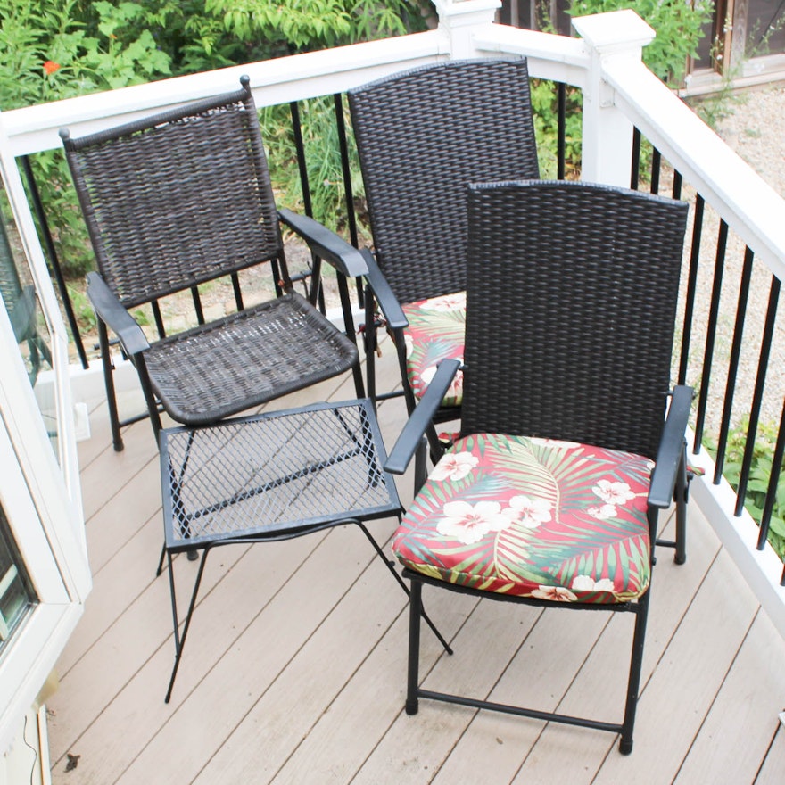 Folding Patio Chairs with Metal Side Table