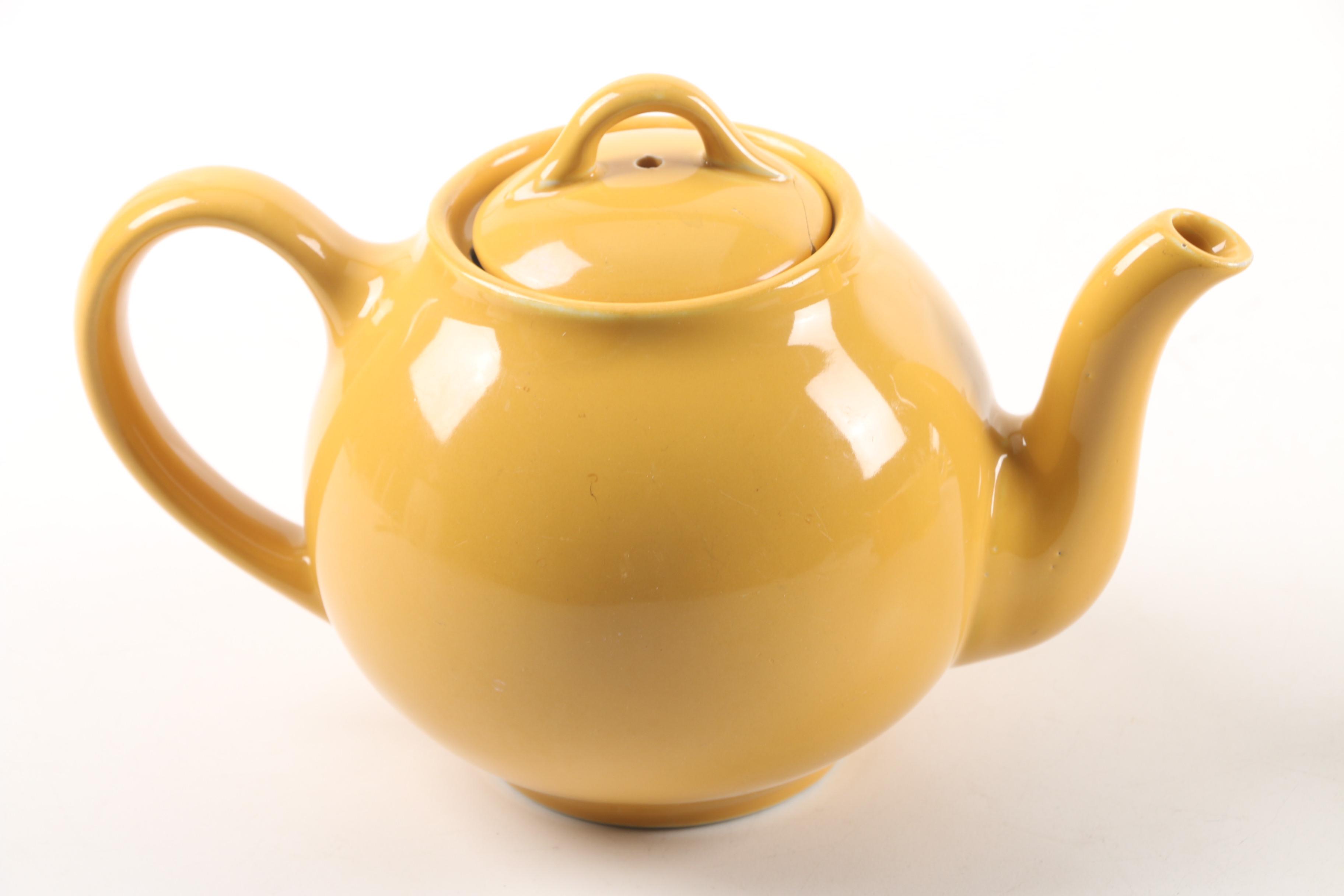 Lipton's Teapot and Homer Laughlin "Fiesta" Cups and Plates