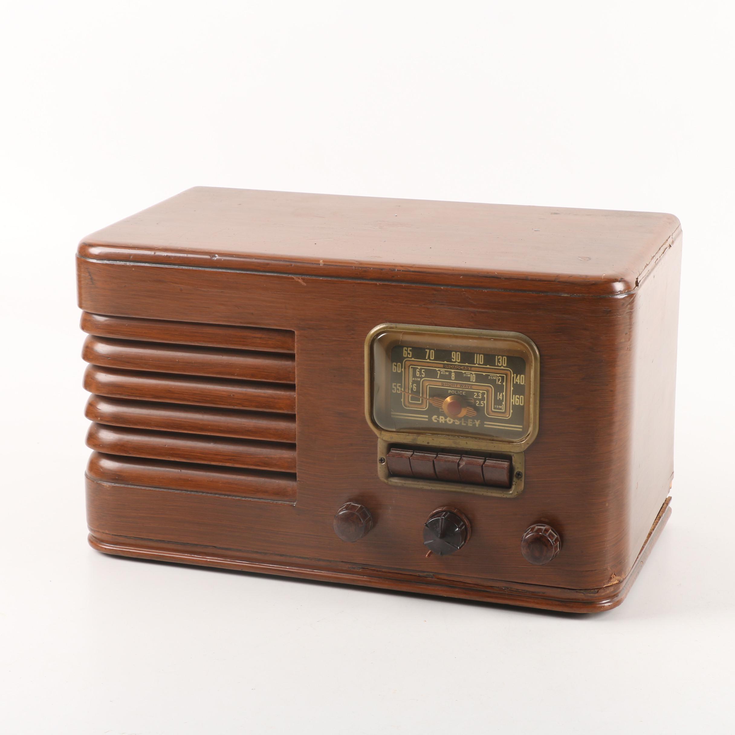 Vintage Crosley Broadcast and Short Wave Tabletop Radio