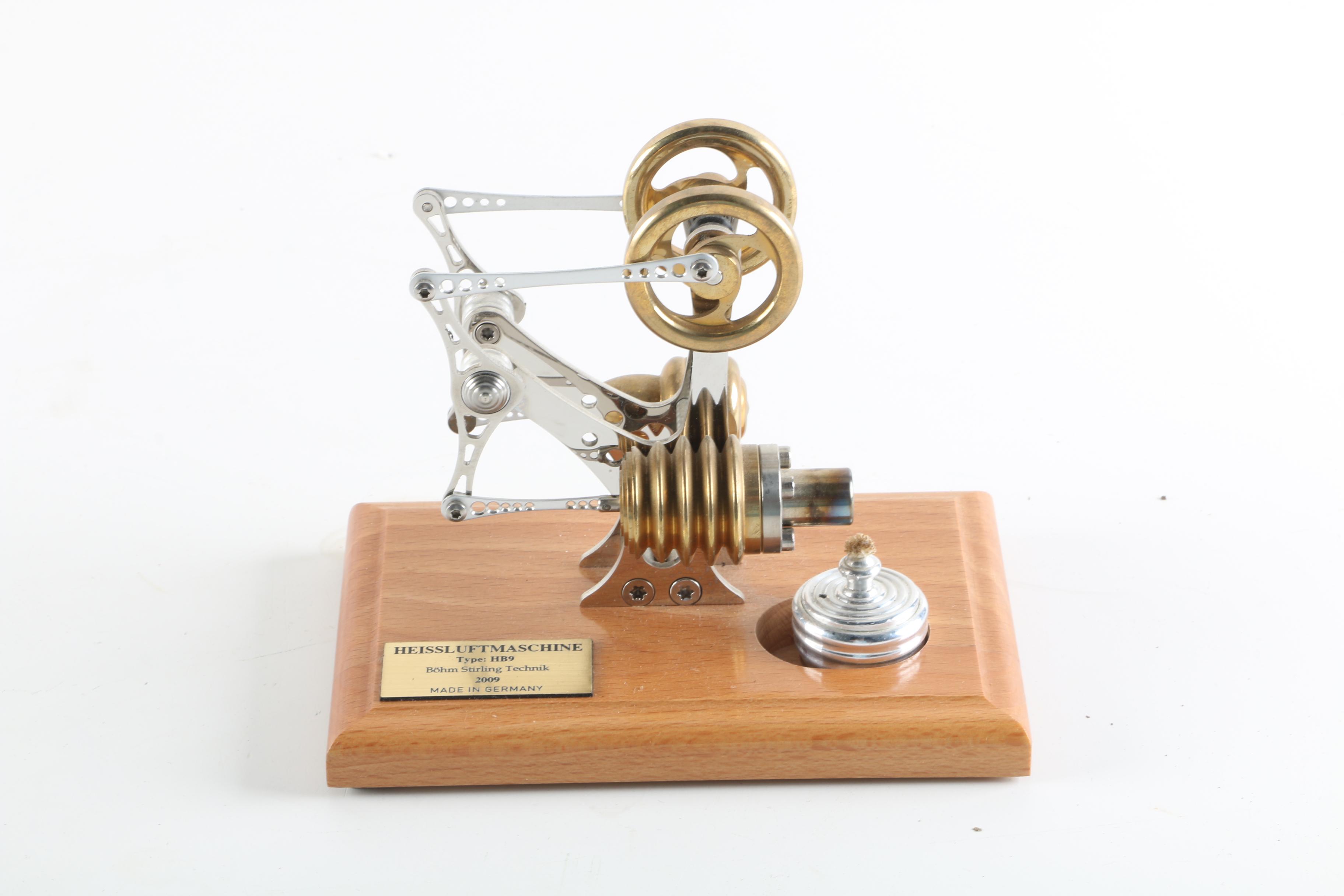 Böhm Stirling Ford Model T Car and HB9 Engine Model