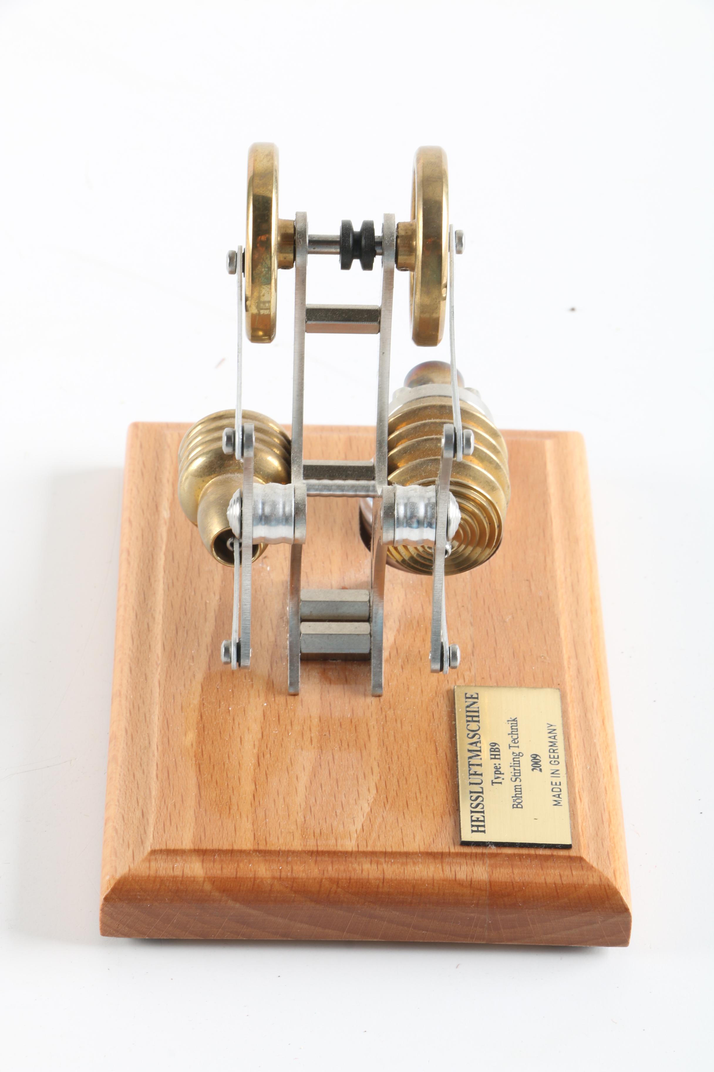 Böhm Stirling Ford Model T Car and HB9 Engine Model