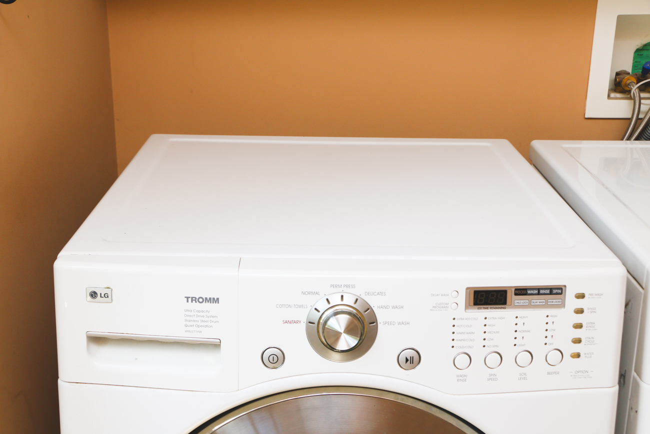 LG Tromm WM2277HW Front Load Washer