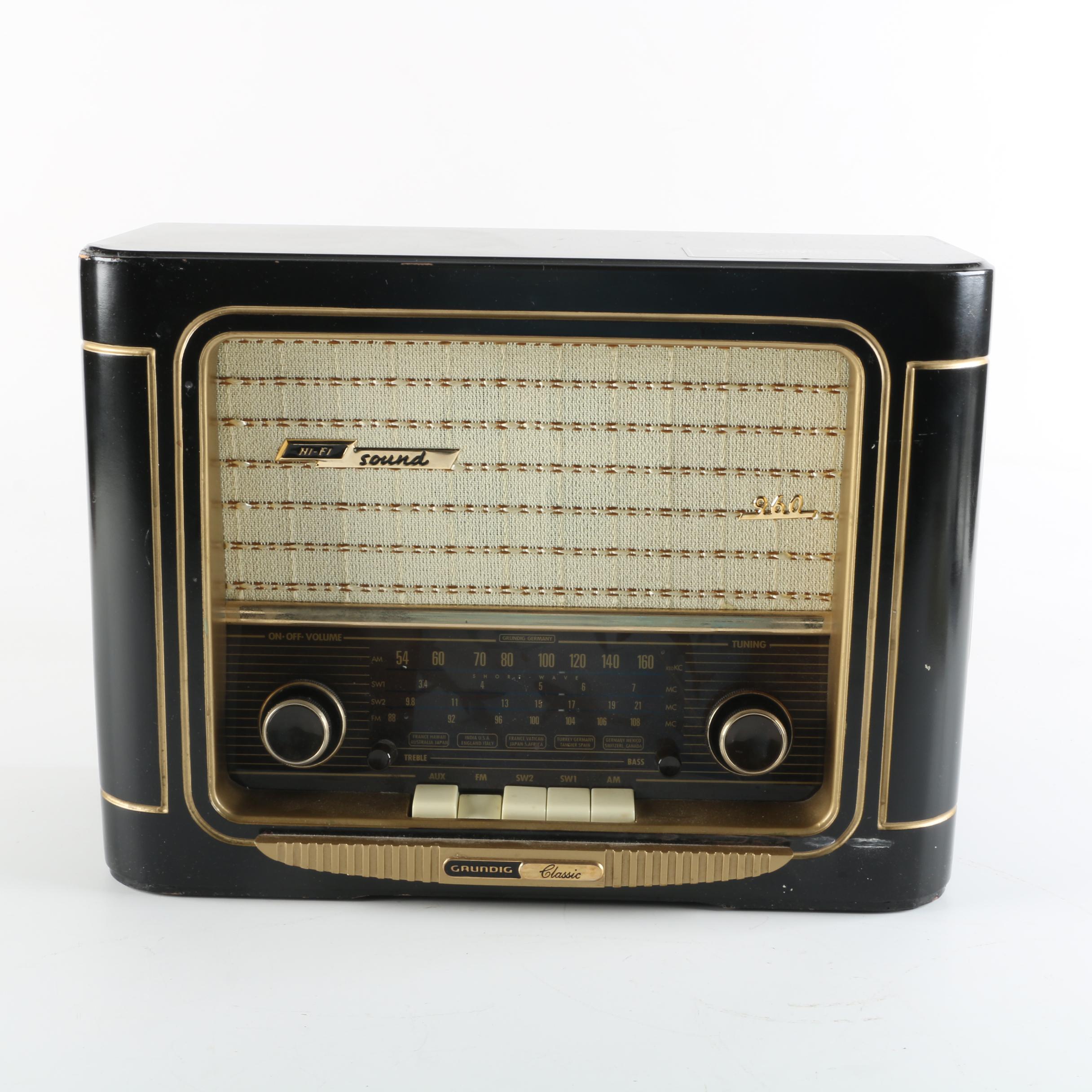 Grundig Classics Hi-Fi Sound 960 AM/FM Radio