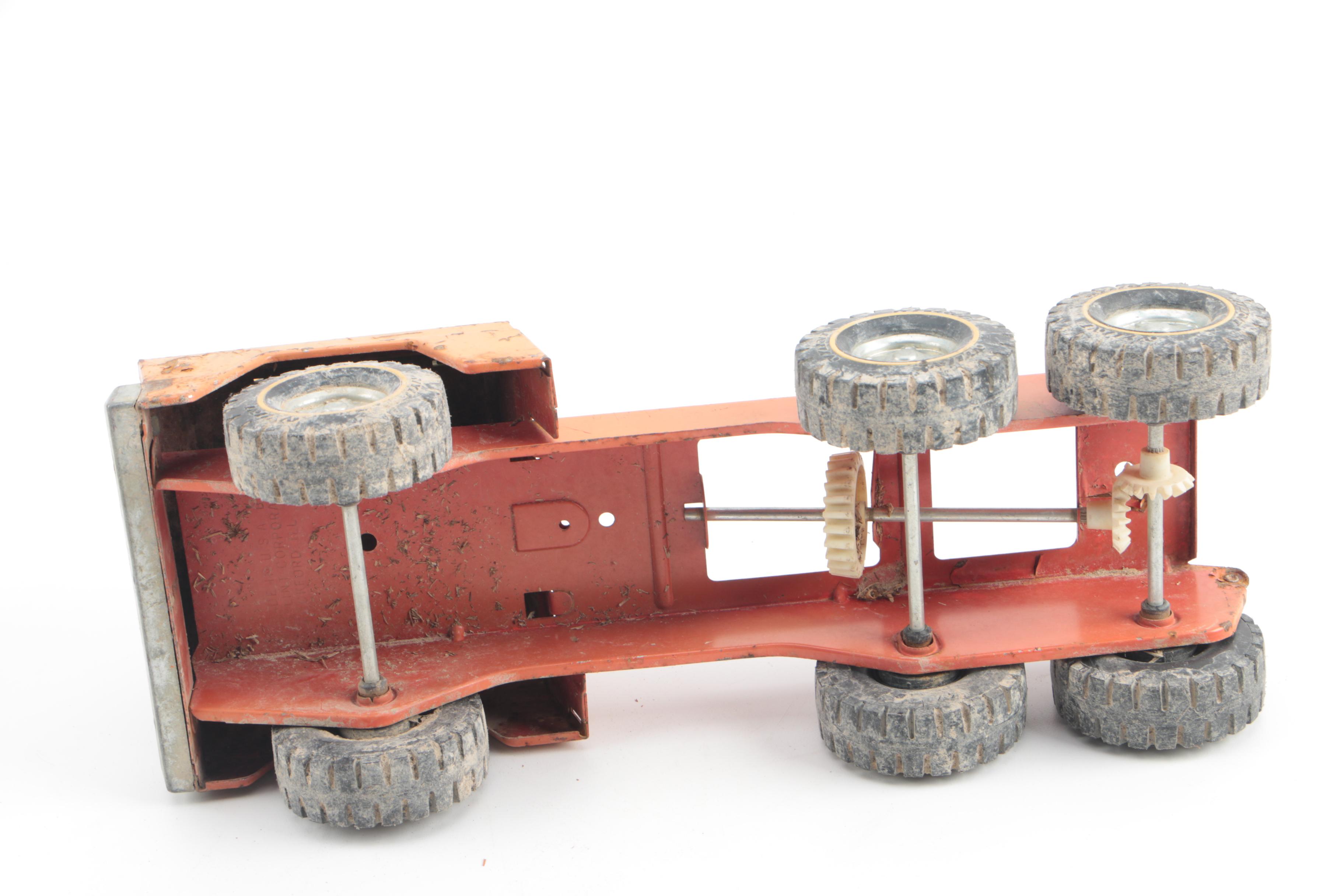 Vintage Pressed Steel Construction Equipment and Cannon Including Nylint