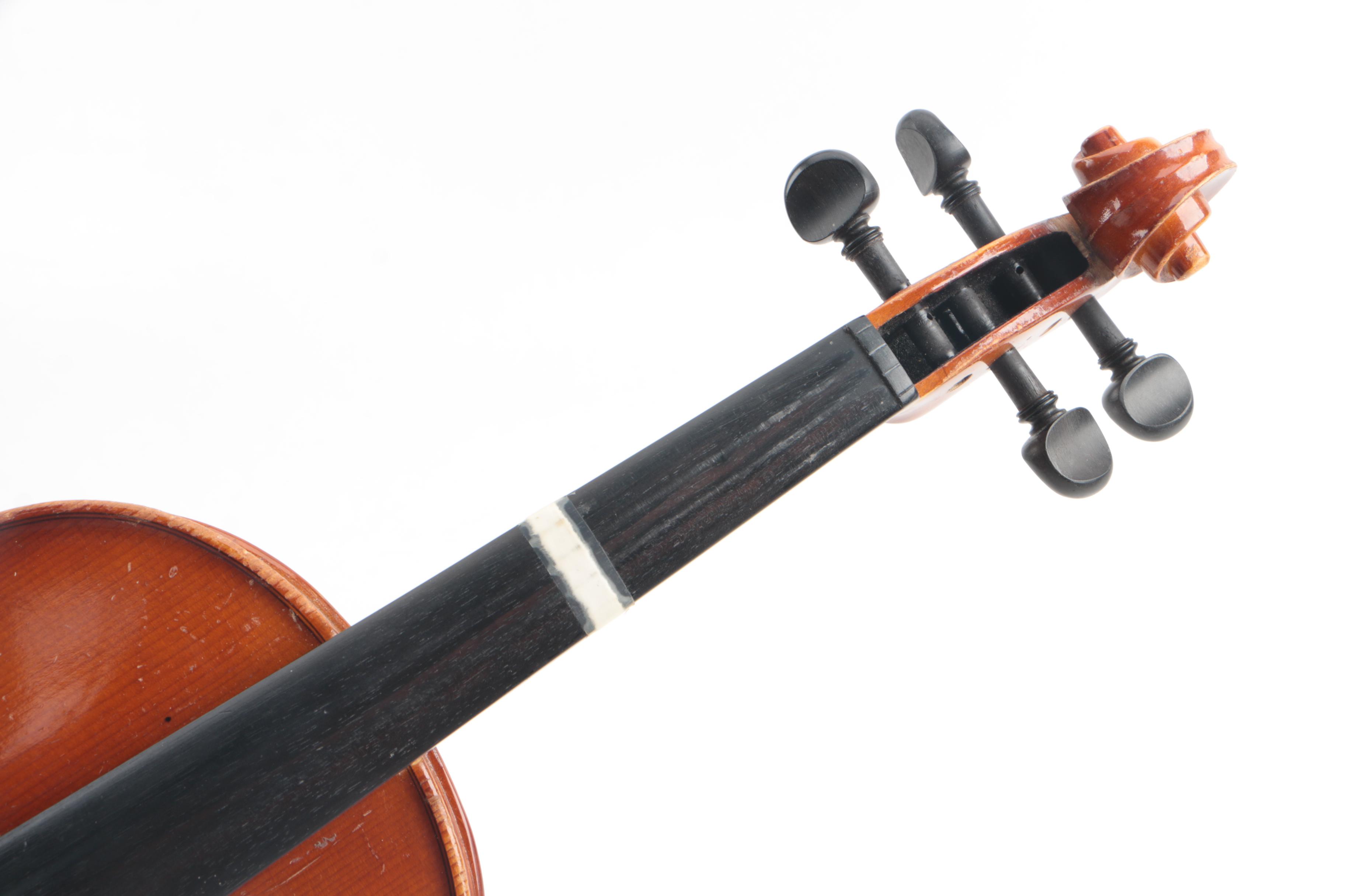 1991 A.R. Seidel Stradivarius Copy 4/4 Violin with Case and Glasser Bow