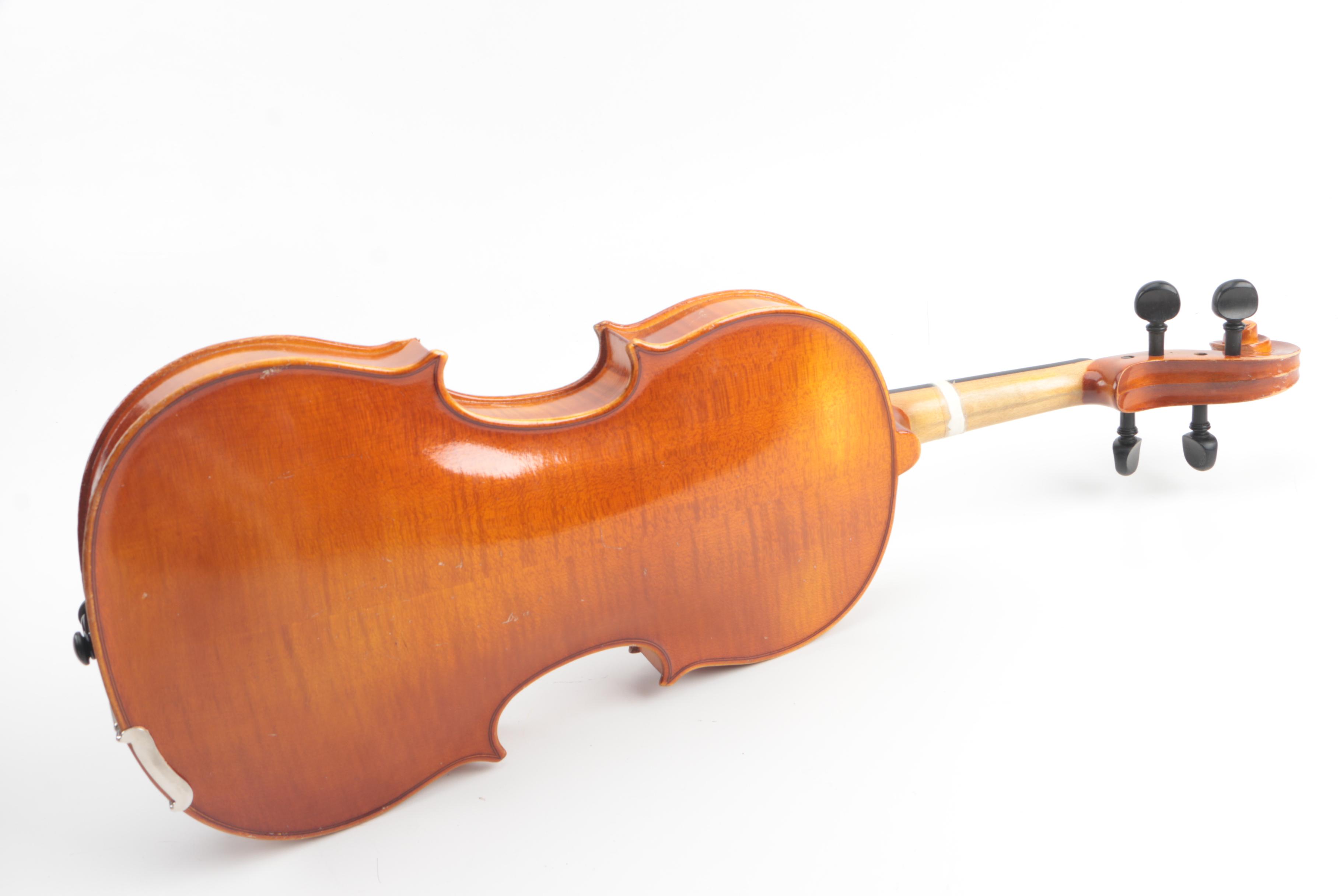 1991 A.R. Seidel Stradivarius Copy 4/4 Violin with Case and Glasser Bow