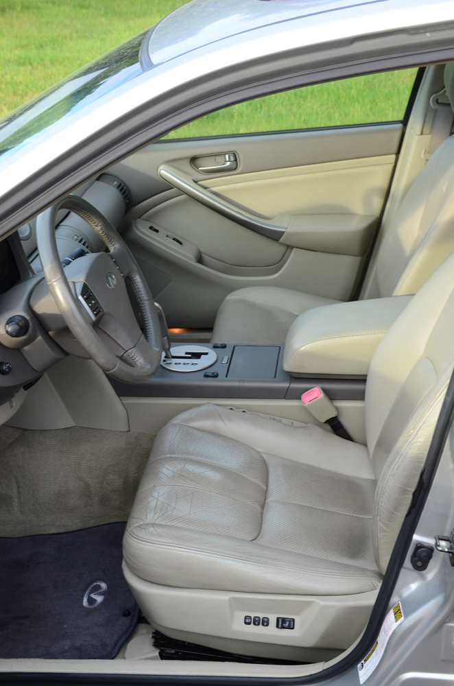 2004 Silver Infiniti G35 AWD Sedan