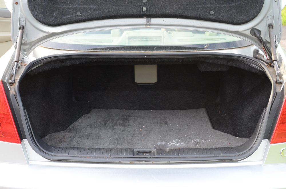 2004 Silver Infiniti G35 AWD Sedan