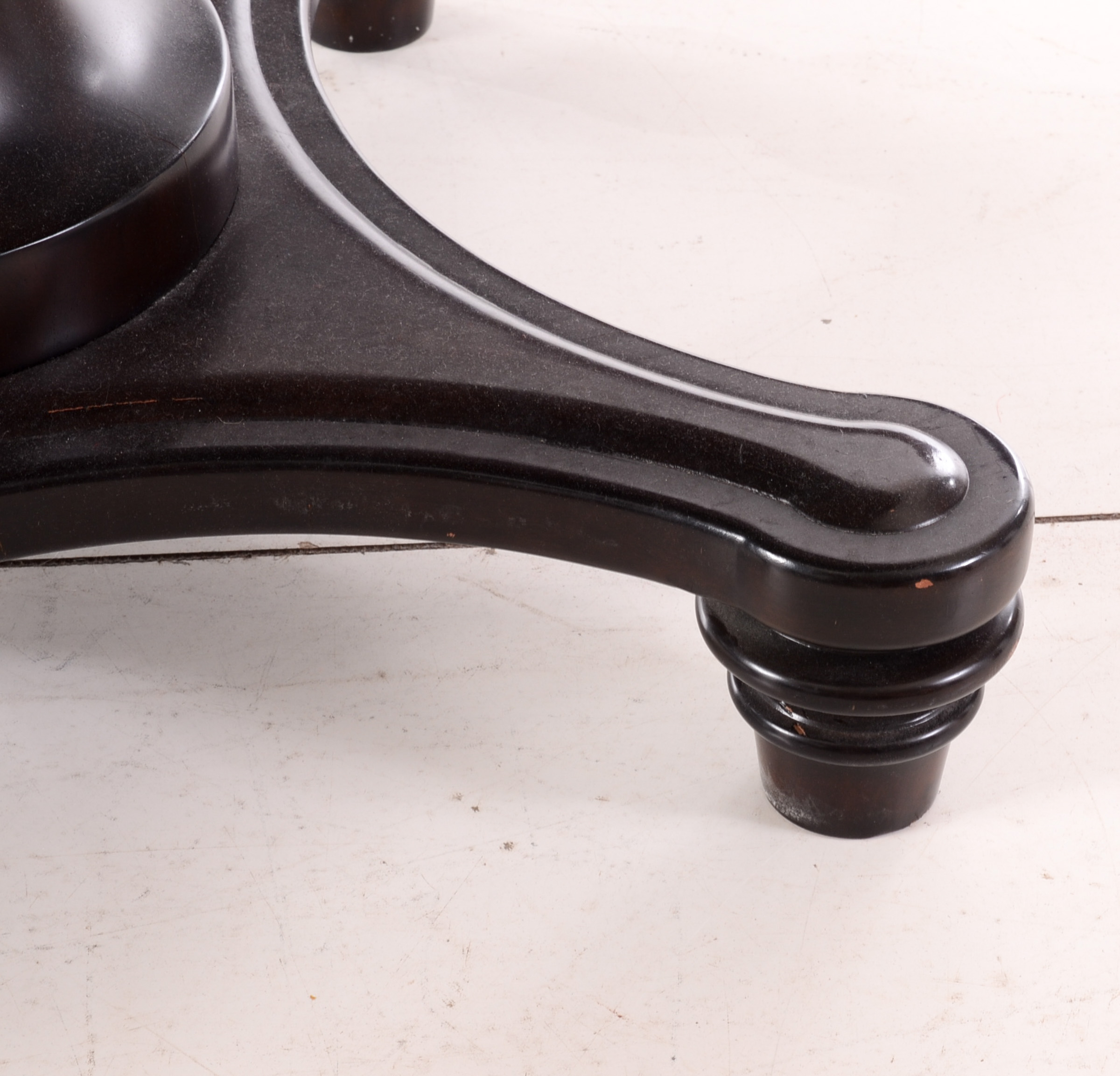 Pottery Barn "Montego" Pedestal Dining Table