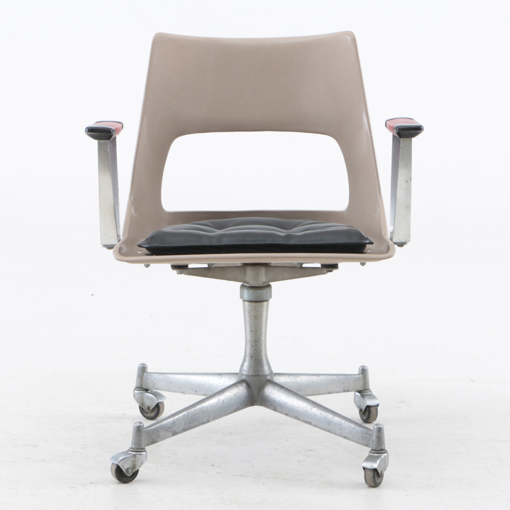 Krueger Fiberglass Office Chair