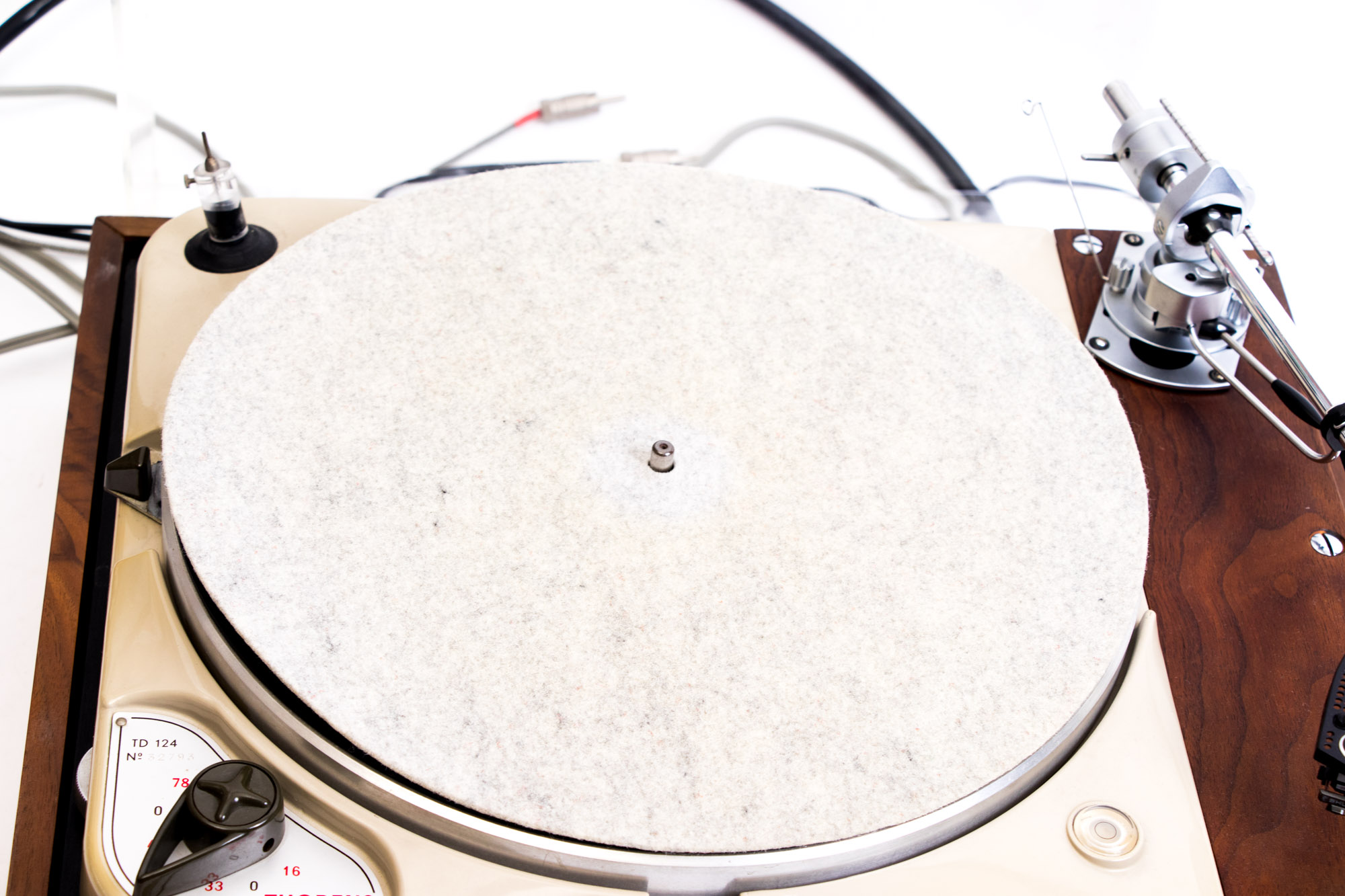 Vintage Thorens TD-124 Turntable