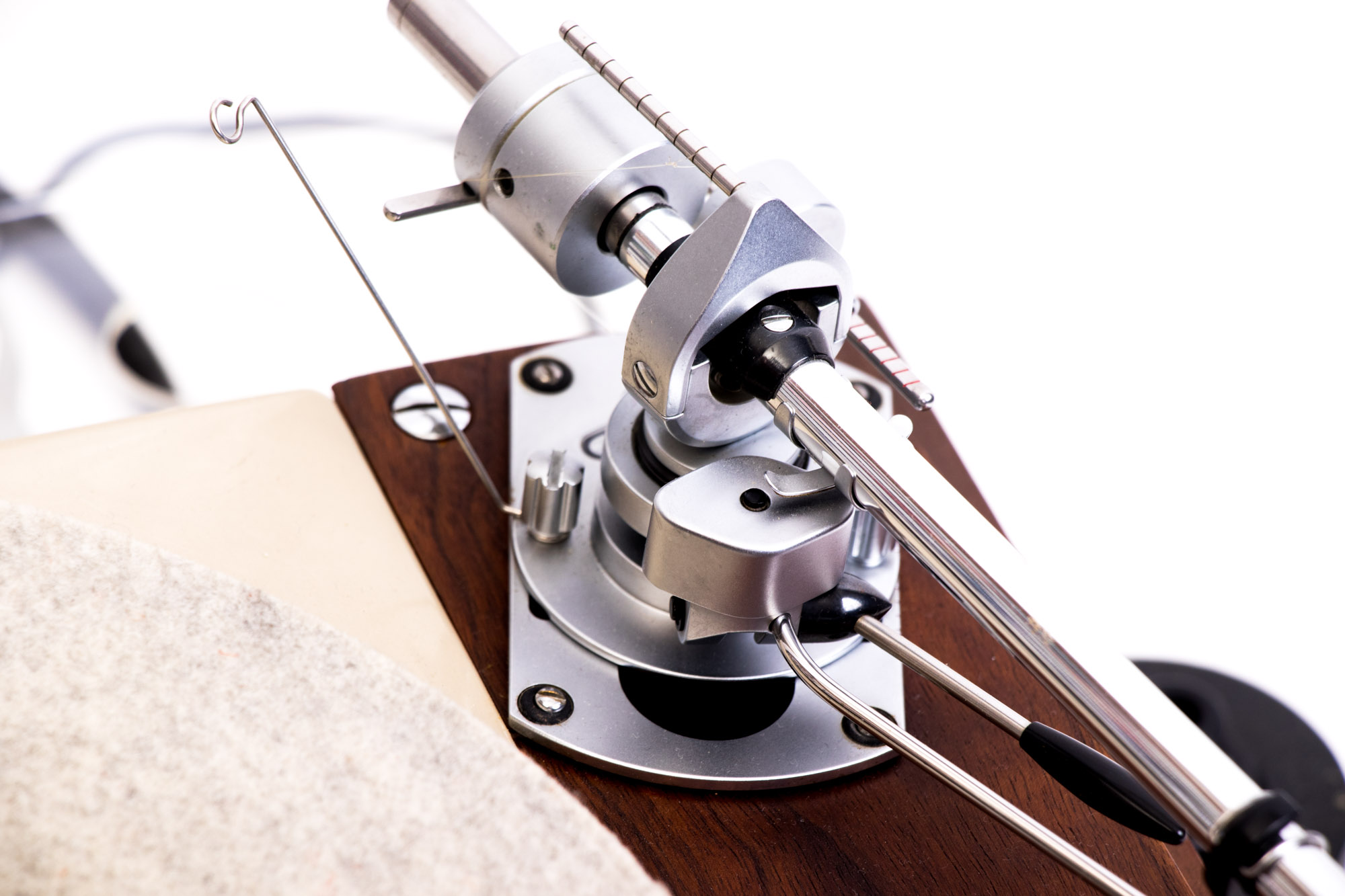 Vintage Thorens TD-124 Turntable