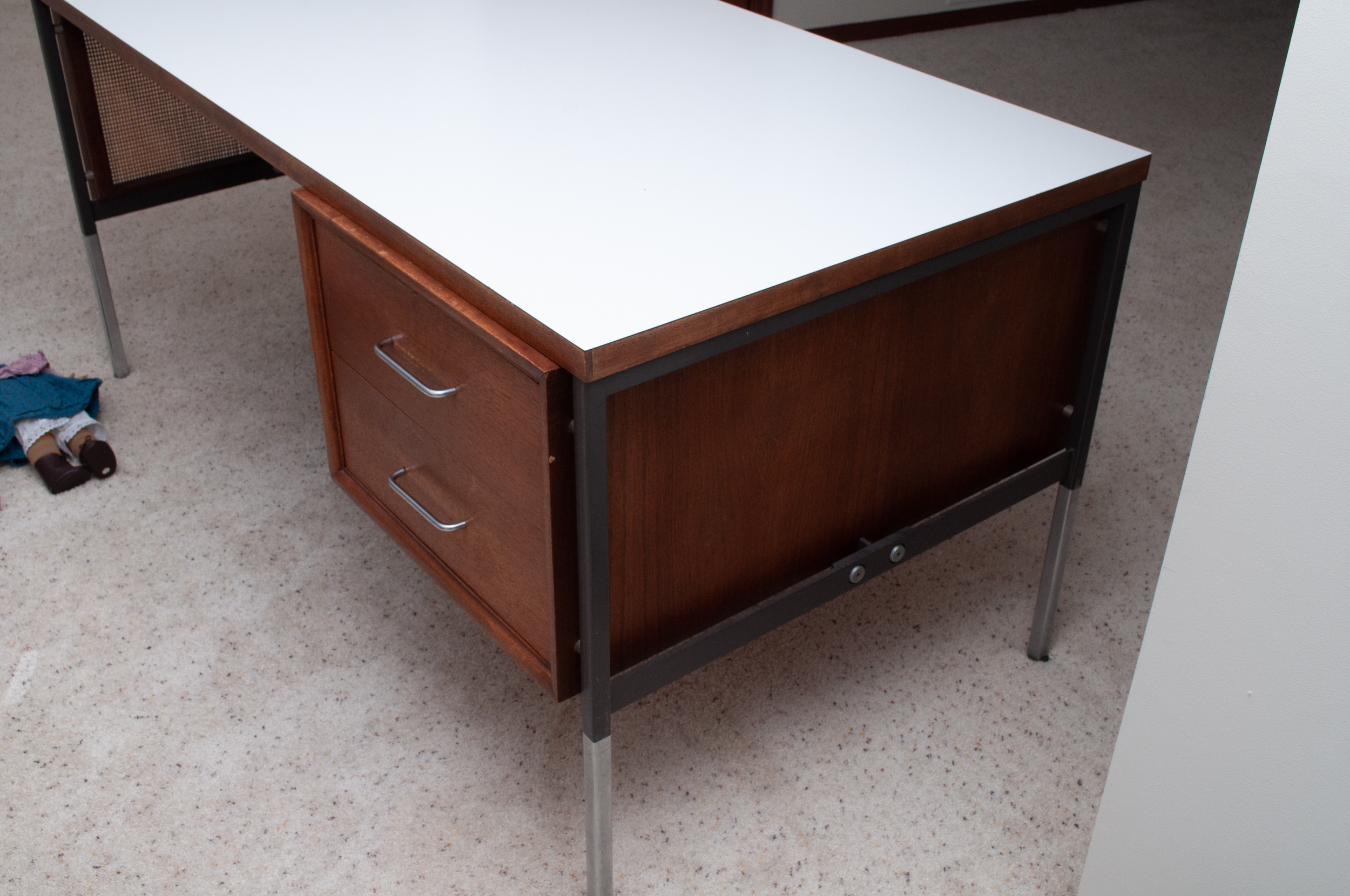 Mid Century Modern Office Desk by Domore