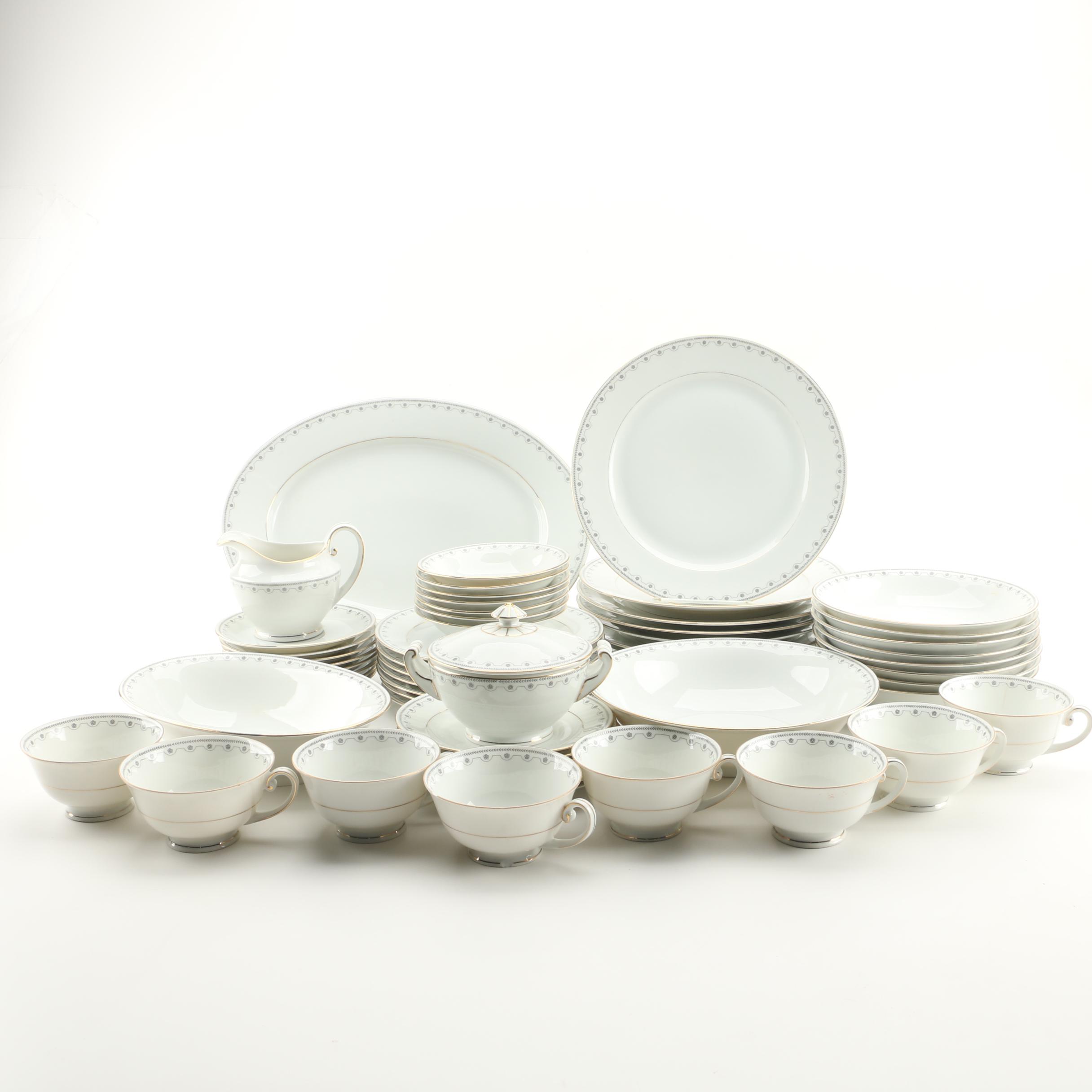 Vintage HW Czechoslovakian Porcelain Dinnerware