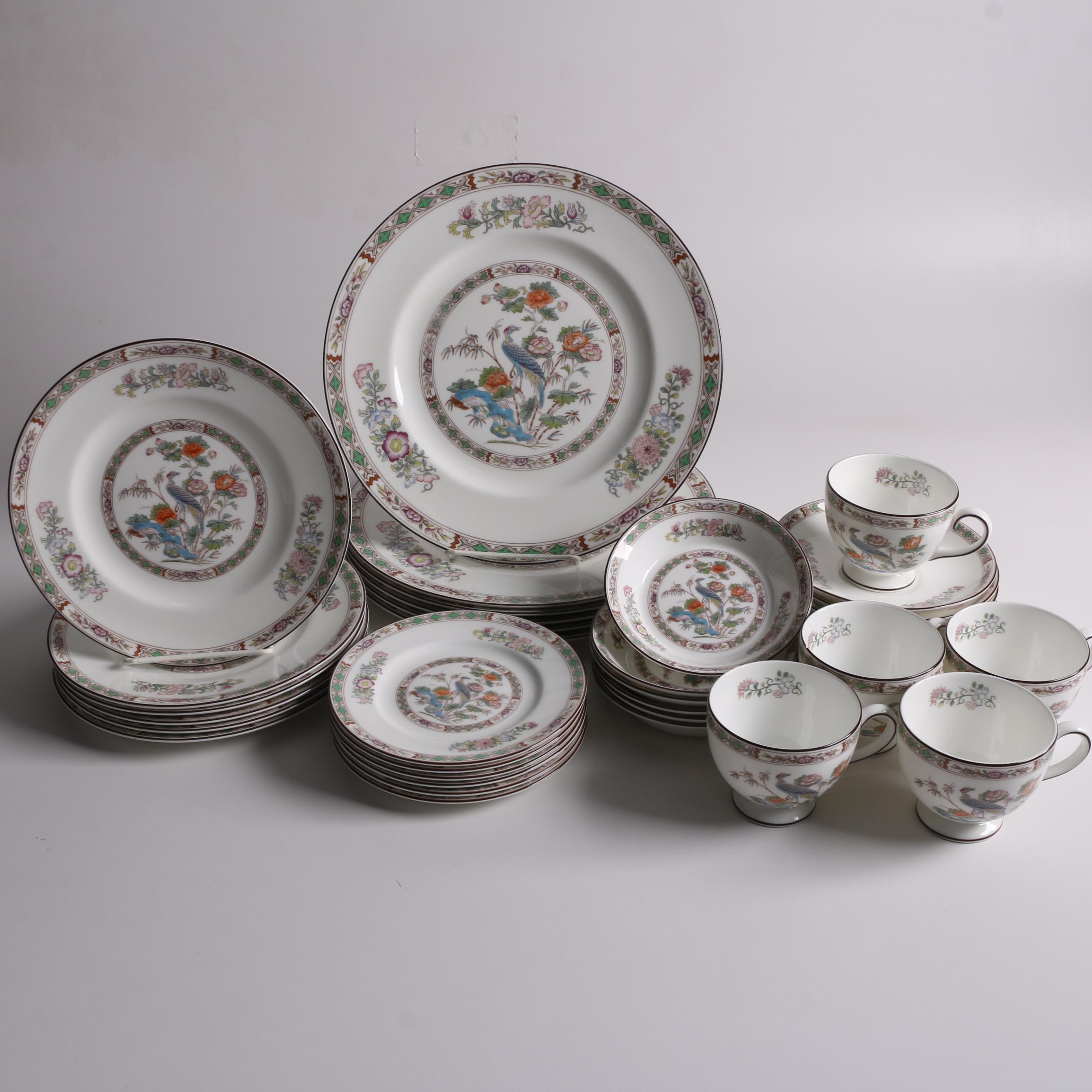 Wedgwood "Kutani Crane" Bone China Dinnerware Circa 1971-98