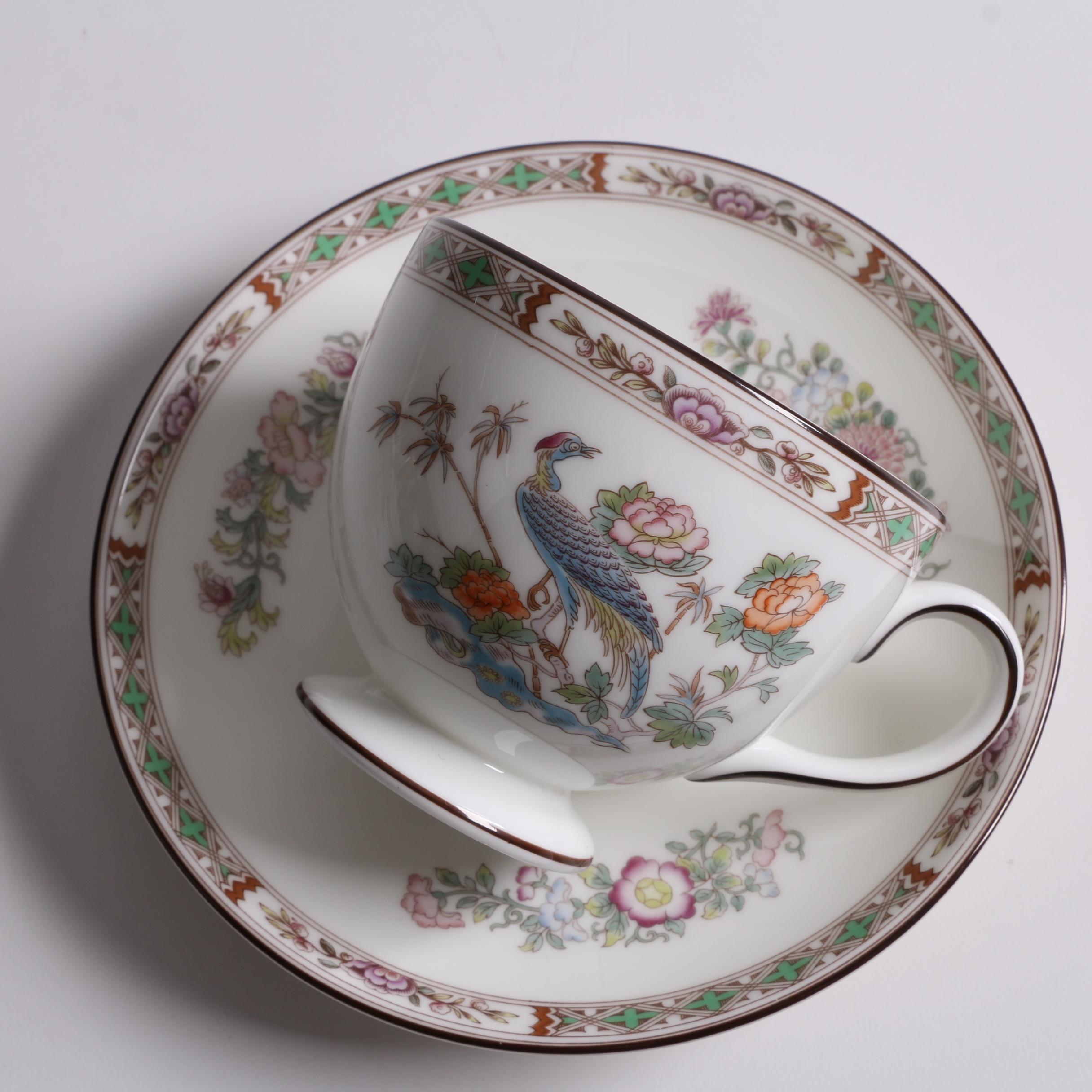 Wedgwood "Kutani Crane" Bone China Dinnerware Circa 1971-98