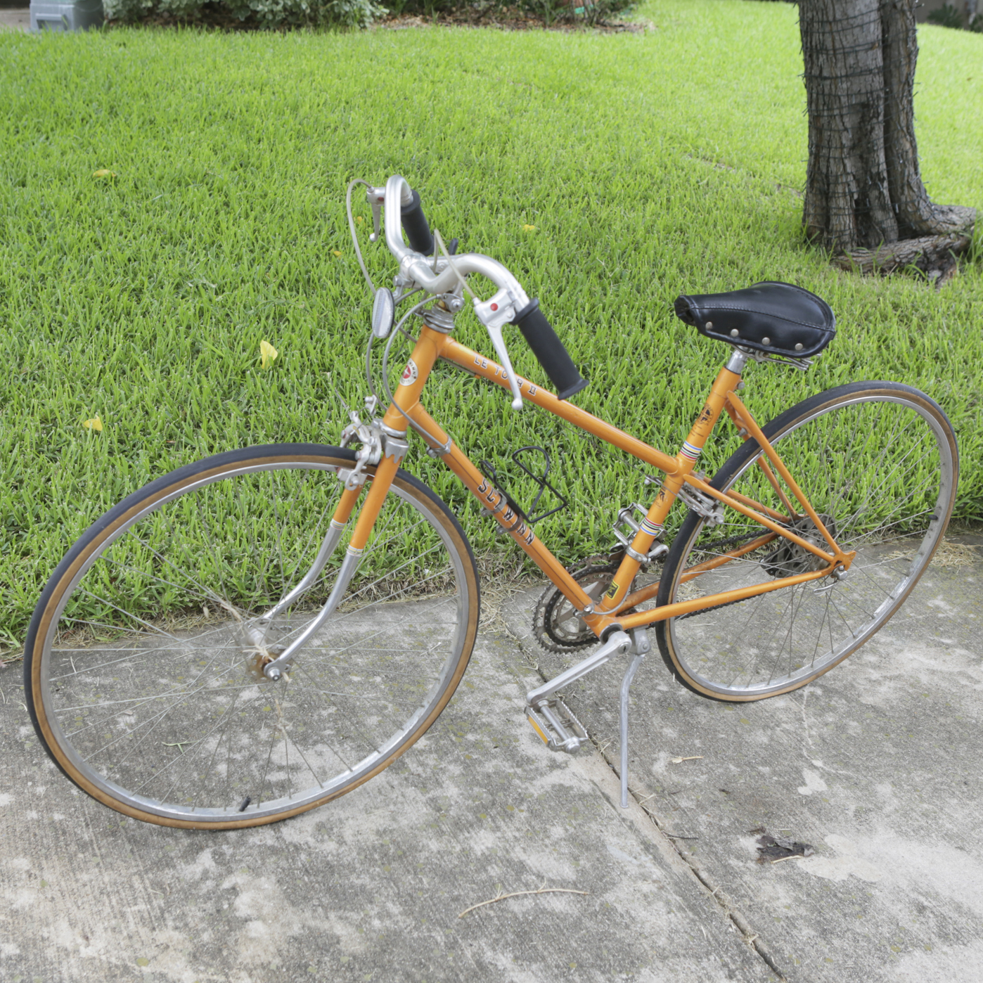 Vintage Schwinn "Le Tour II" Women's Ten-Speed Road Bicycle