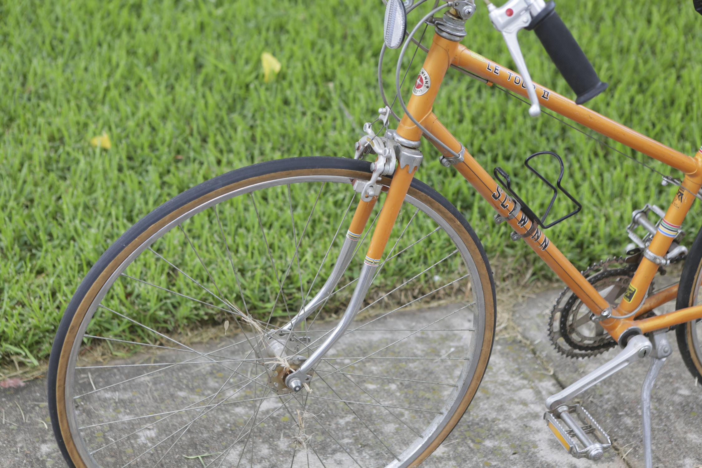 Vintage Schwinn "Le Tour II" Women's Ten-Speed Road Bicycle