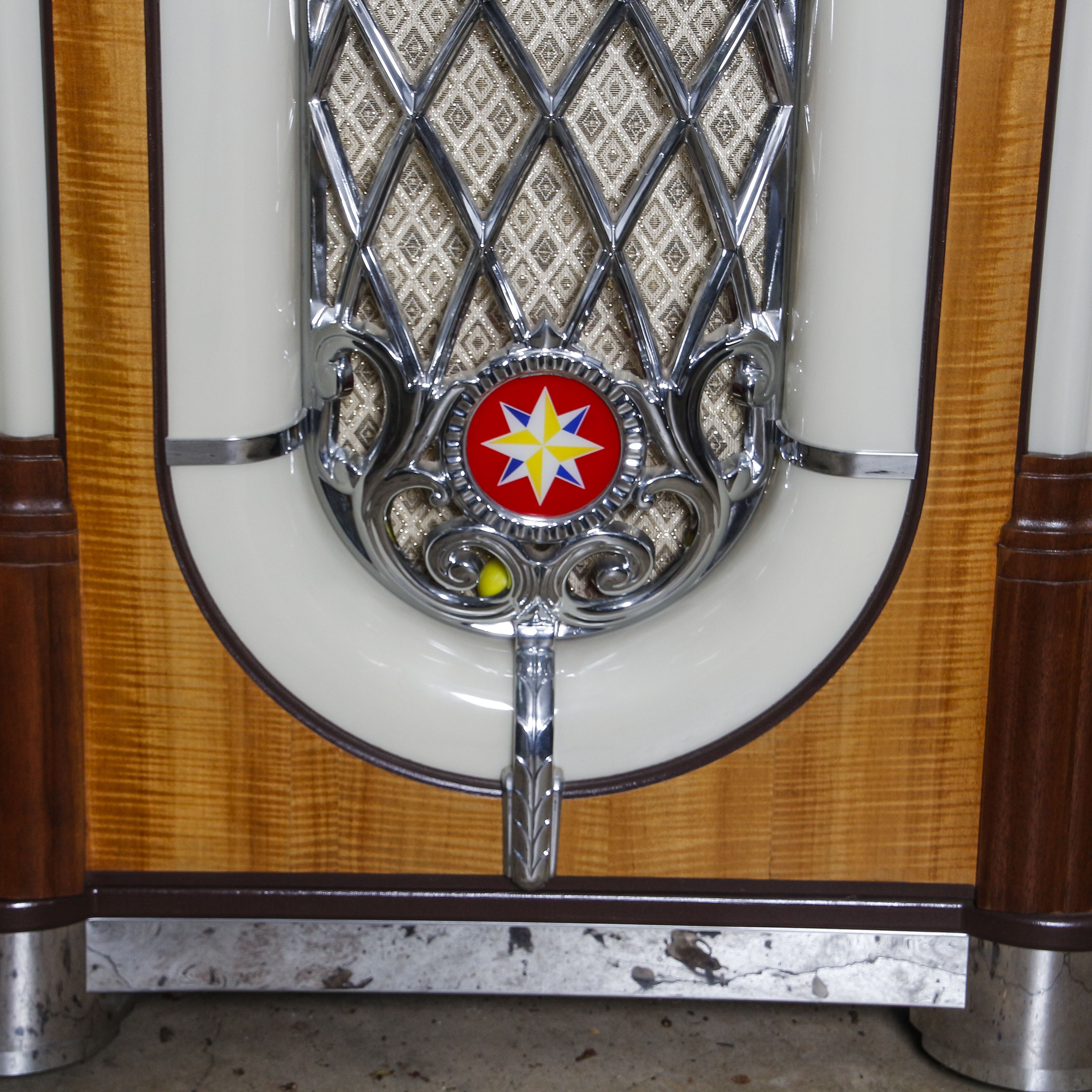 Rock-Ola K1 Juke Box Bubbler