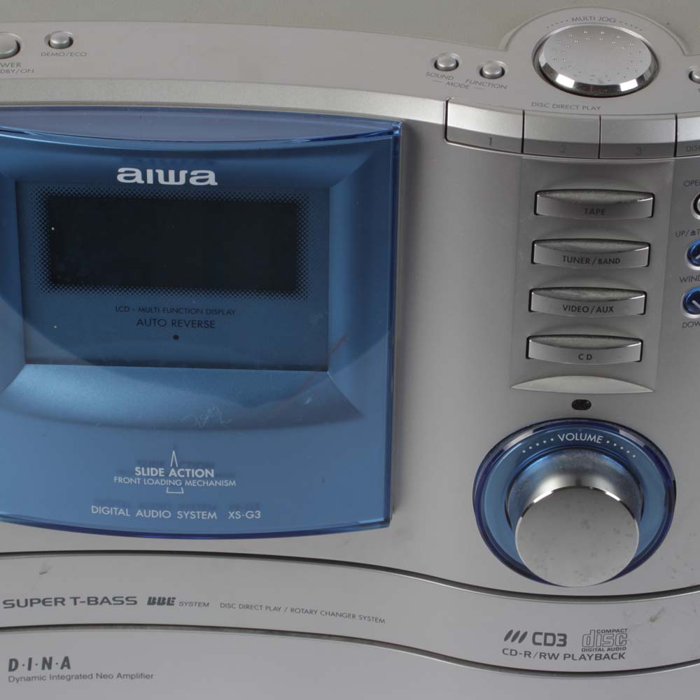 Aiwa Stereo Receiver with CD and Speakers