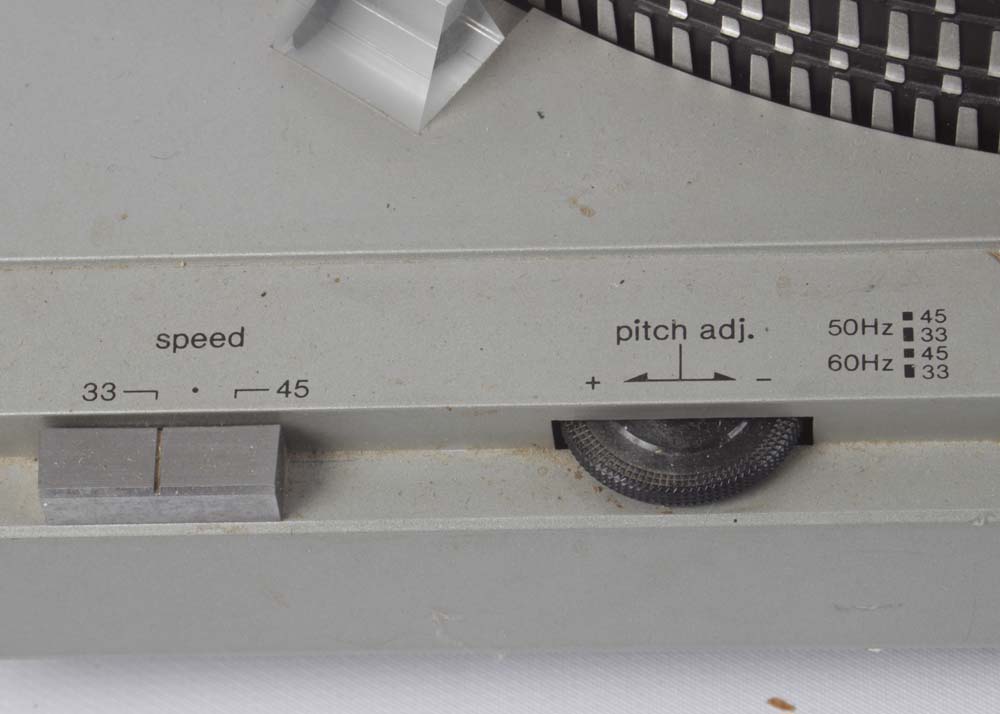 Technics SL-D2 Turntable