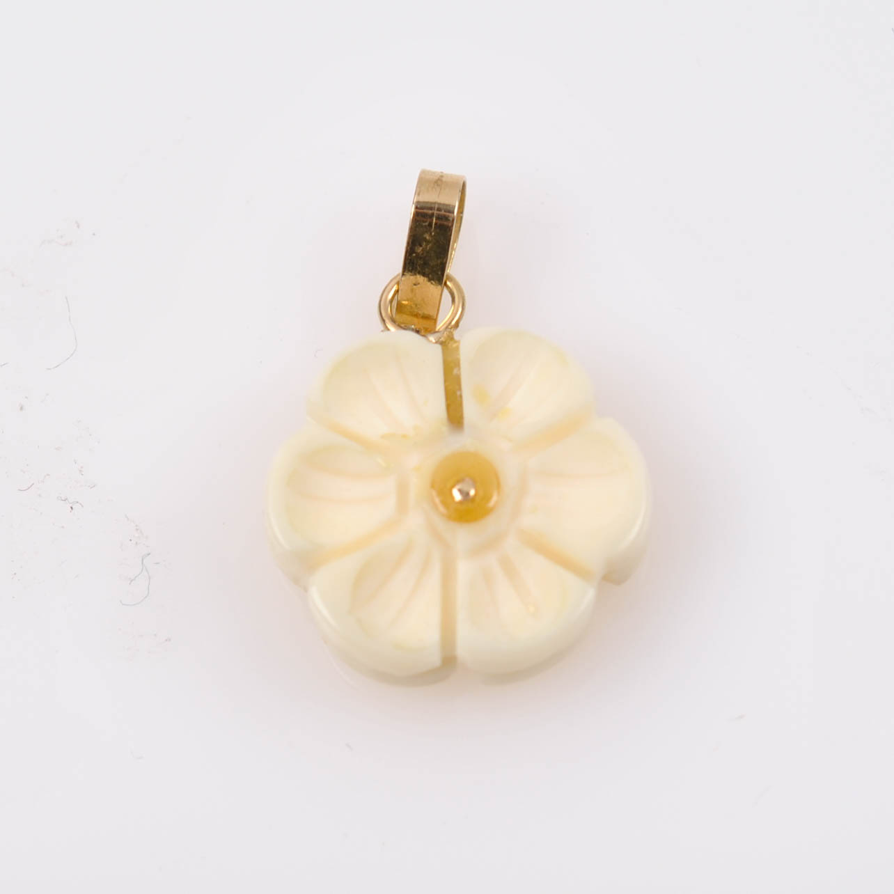 14K Yellow Gold Coral Flower Pendant