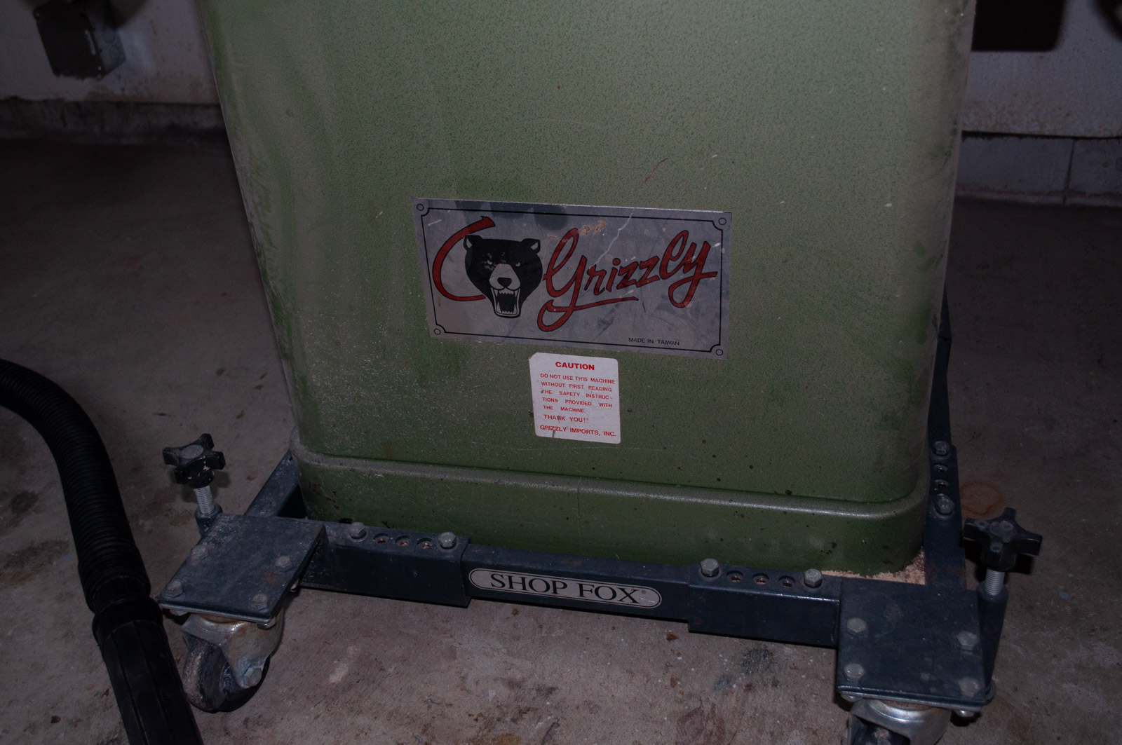 Grizzly 10" Heavy Duty Tablesaw with Shop Fox Fence and 2 Zero Gap Inserts