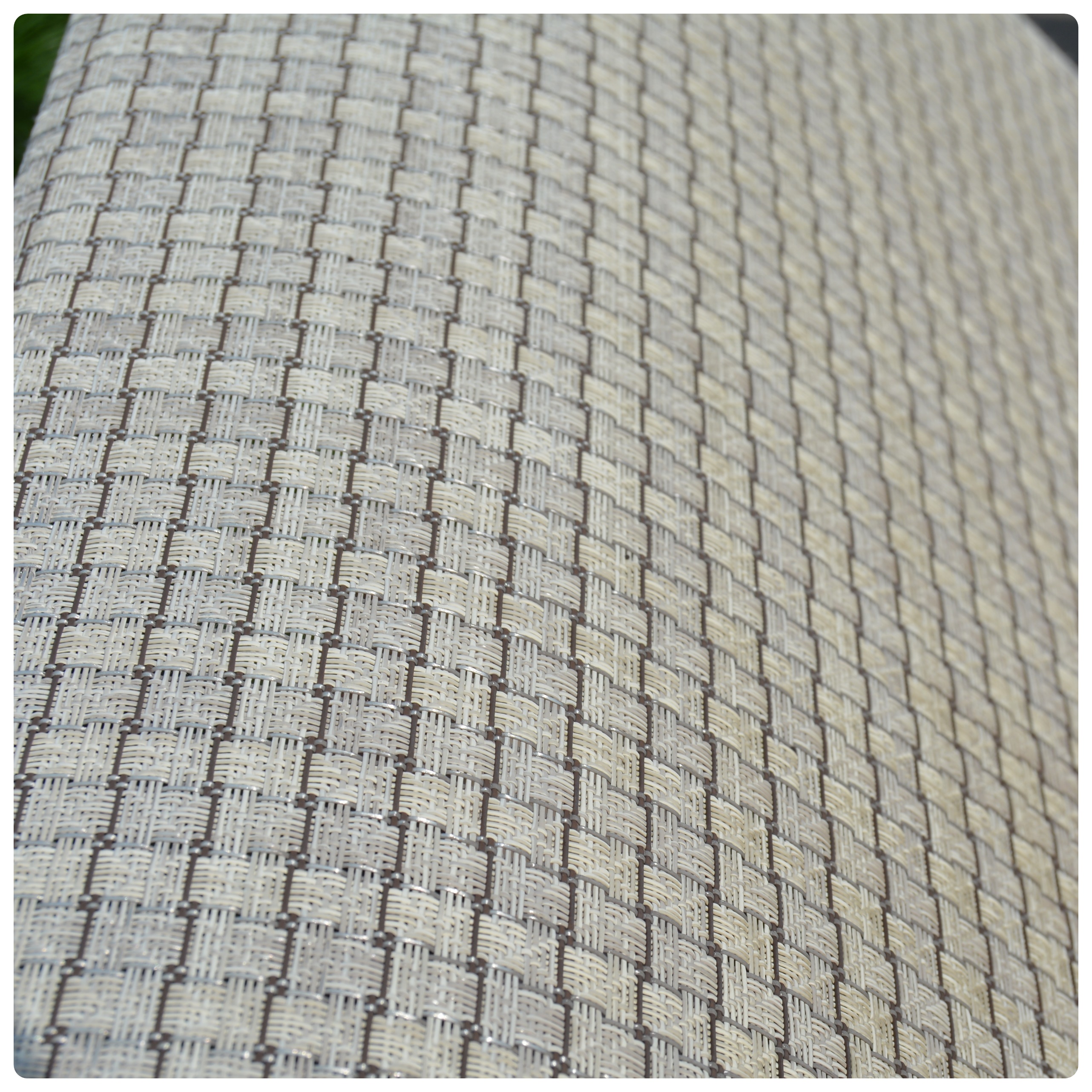 Tropitone Patio Lounge Chairs and Table