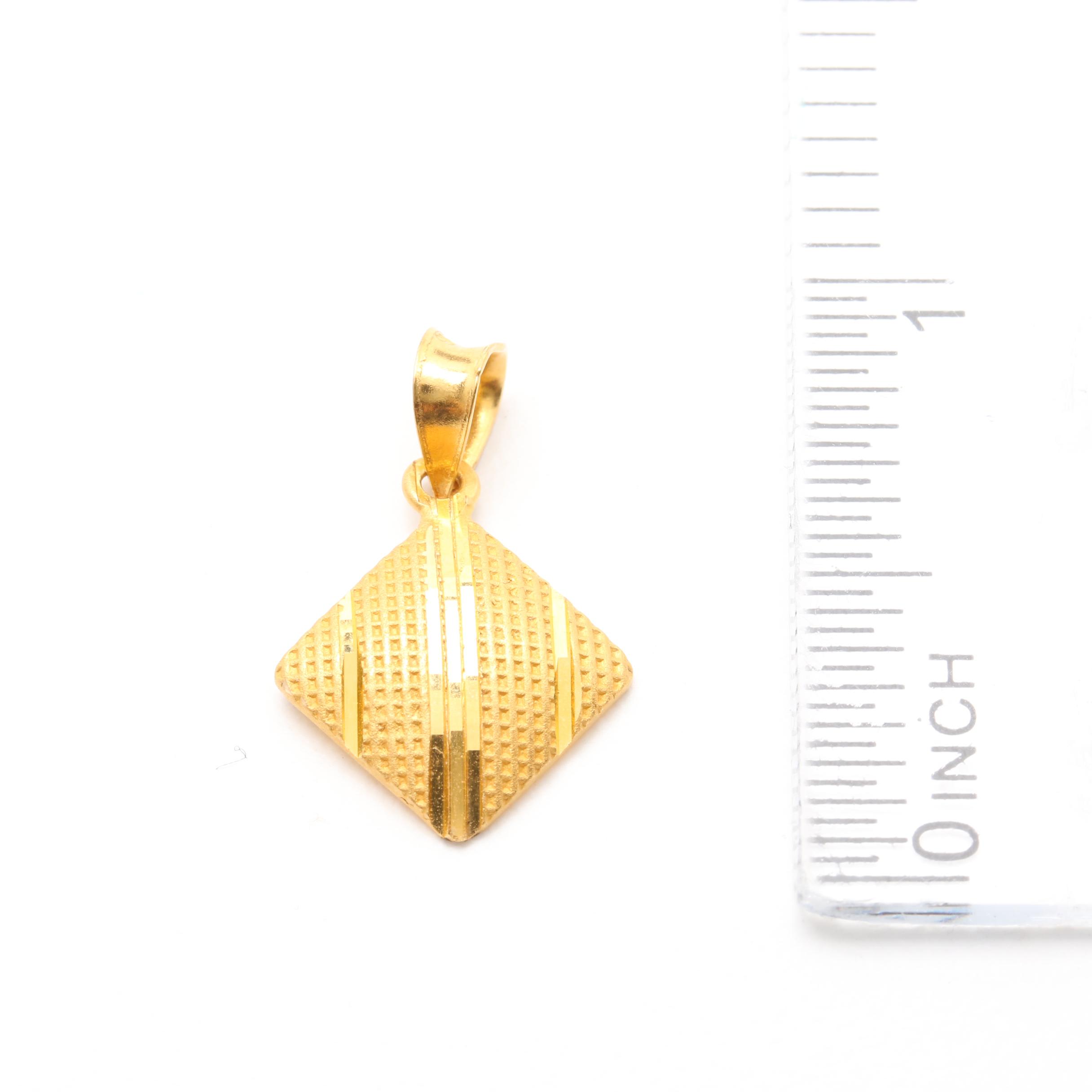 18K Yellow Gold Pendant Necklace and Earrings