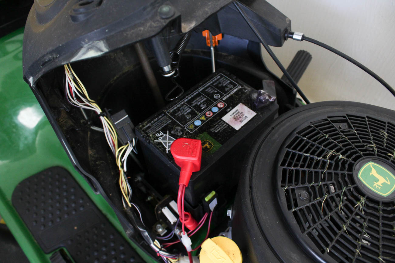 John Deere "D125" Riding Lawn Mower with Bagger Attachment Frame