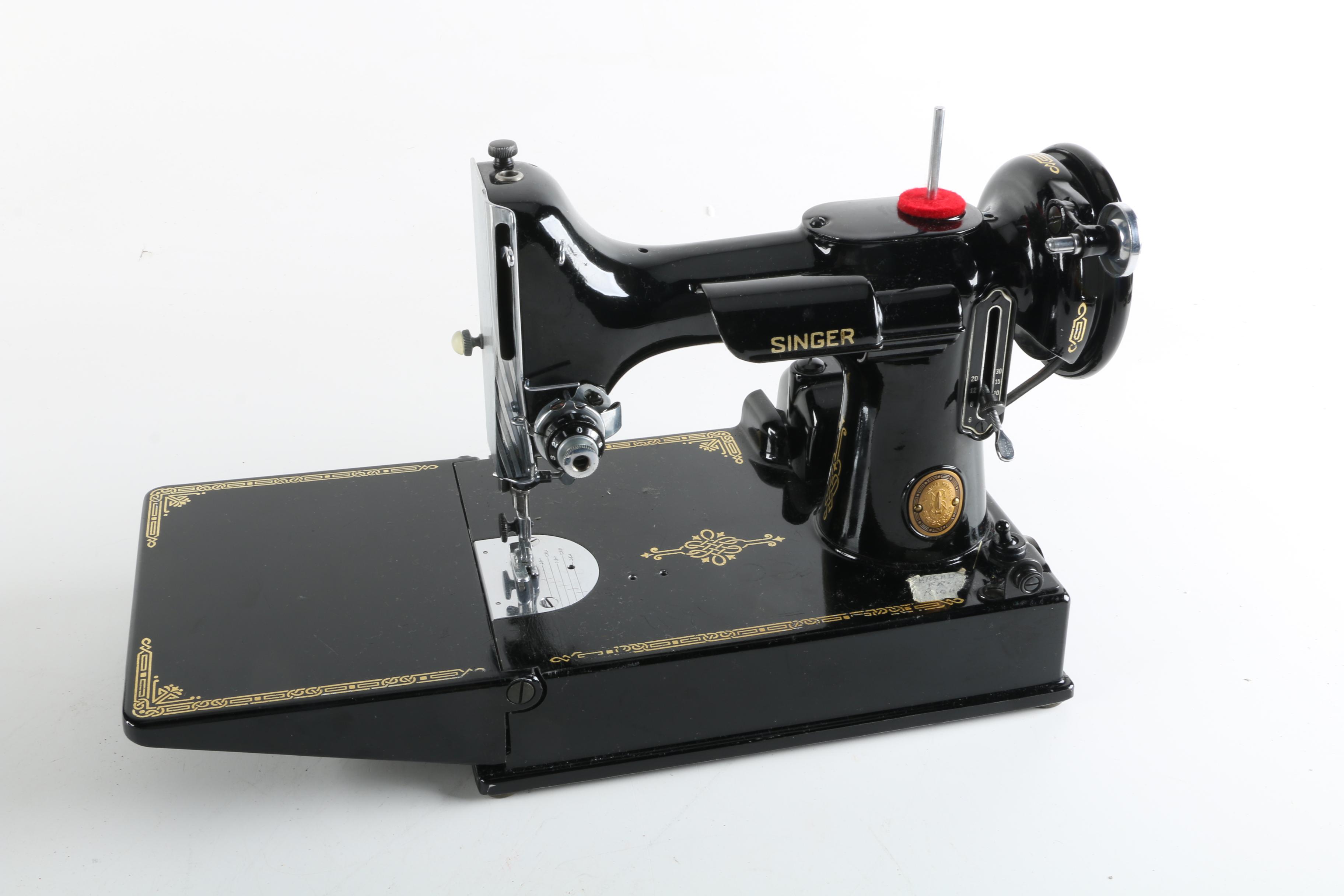 Vintage Singer Featherweight Sewing Machine