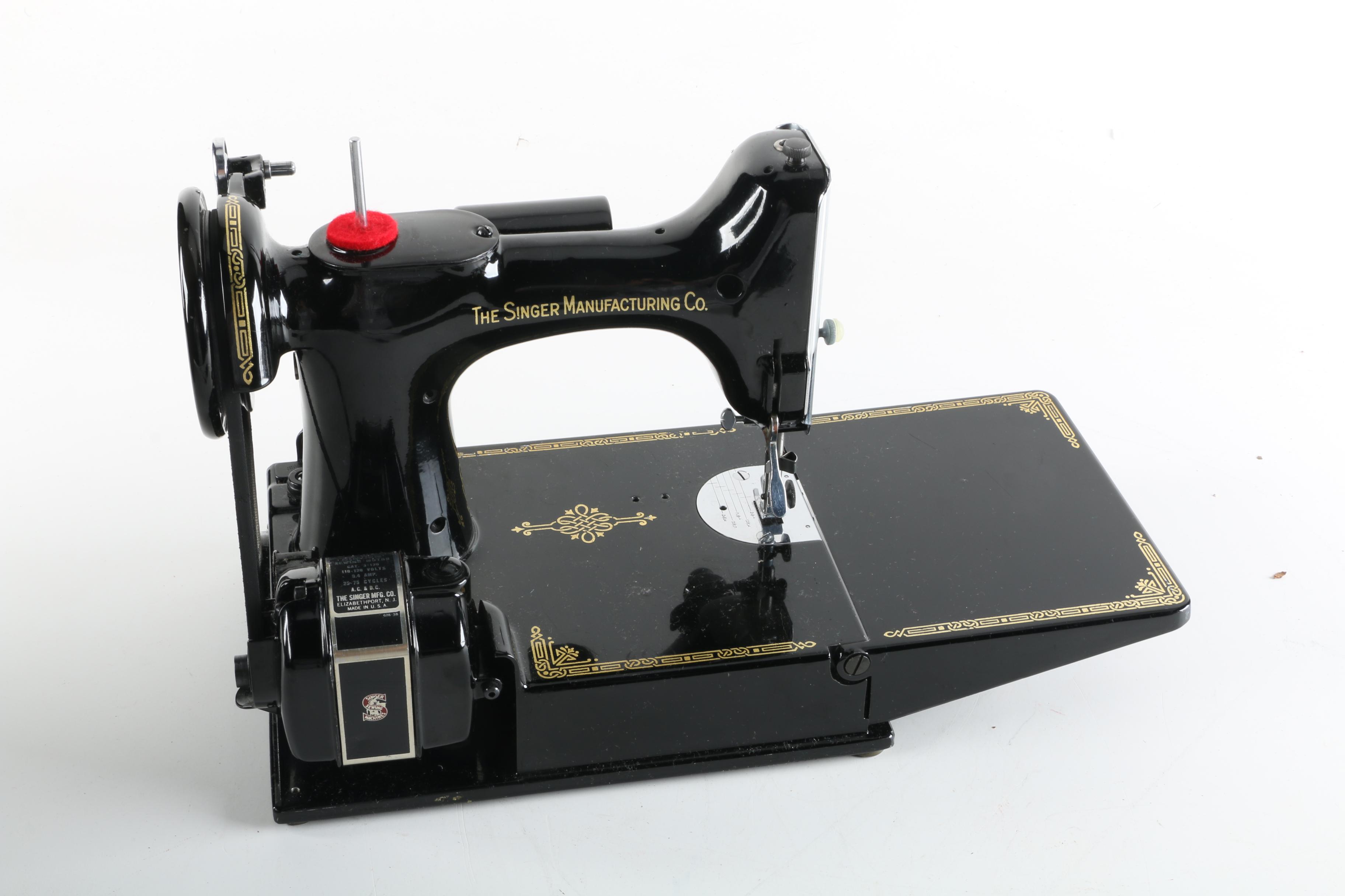 Vintage Singer Featherweight Sewing Machine